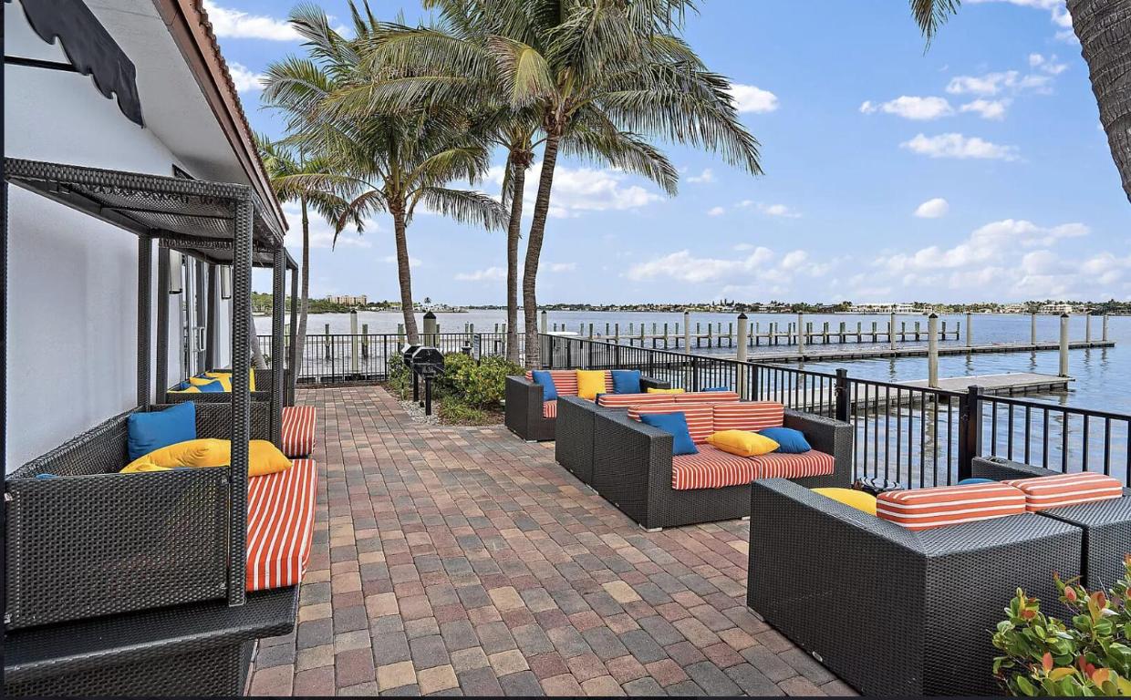 PENINSULA ON THE INTRACOASTAL CONDO - Residential