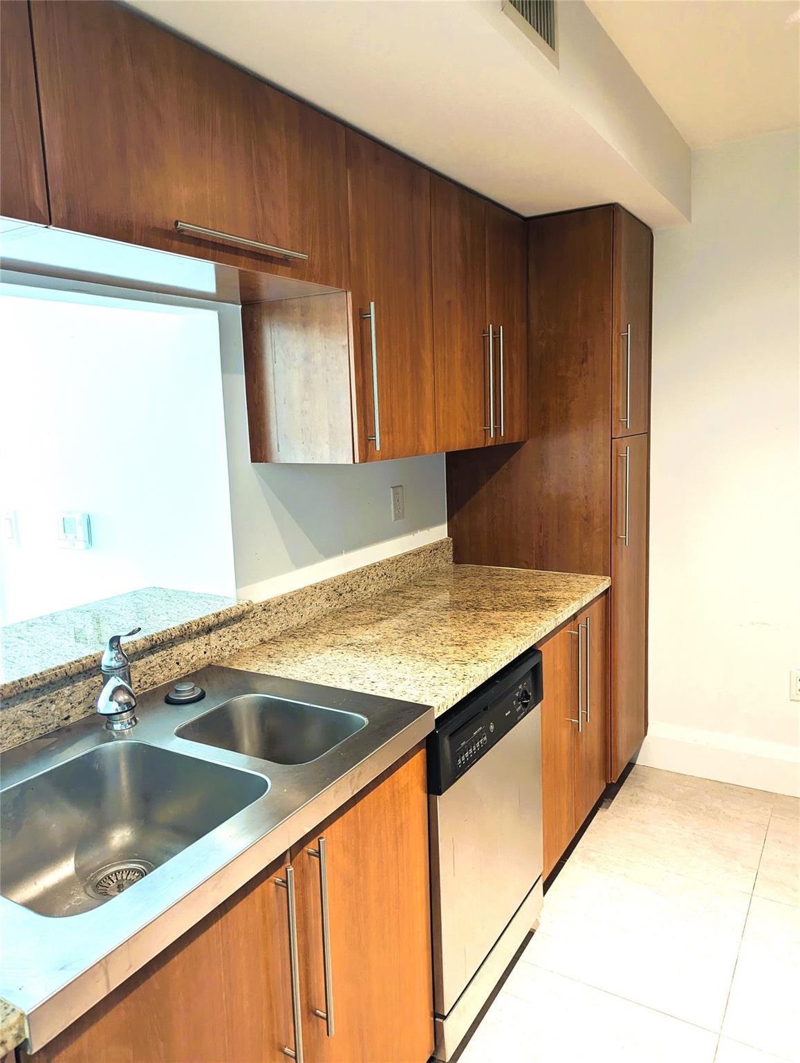 600 W Las Olas Blvd 909S