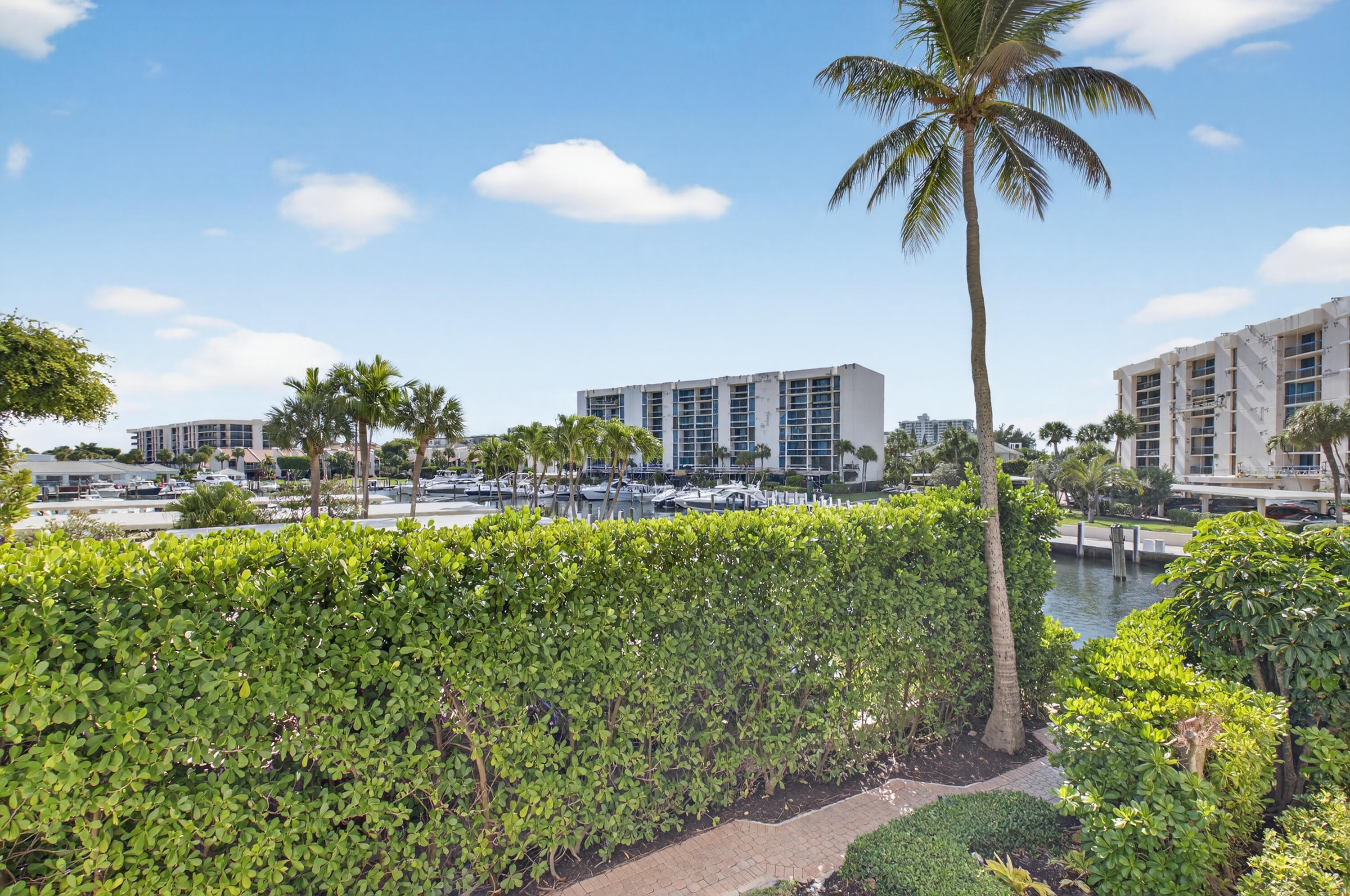 2701 N Ocean Boulevard E201