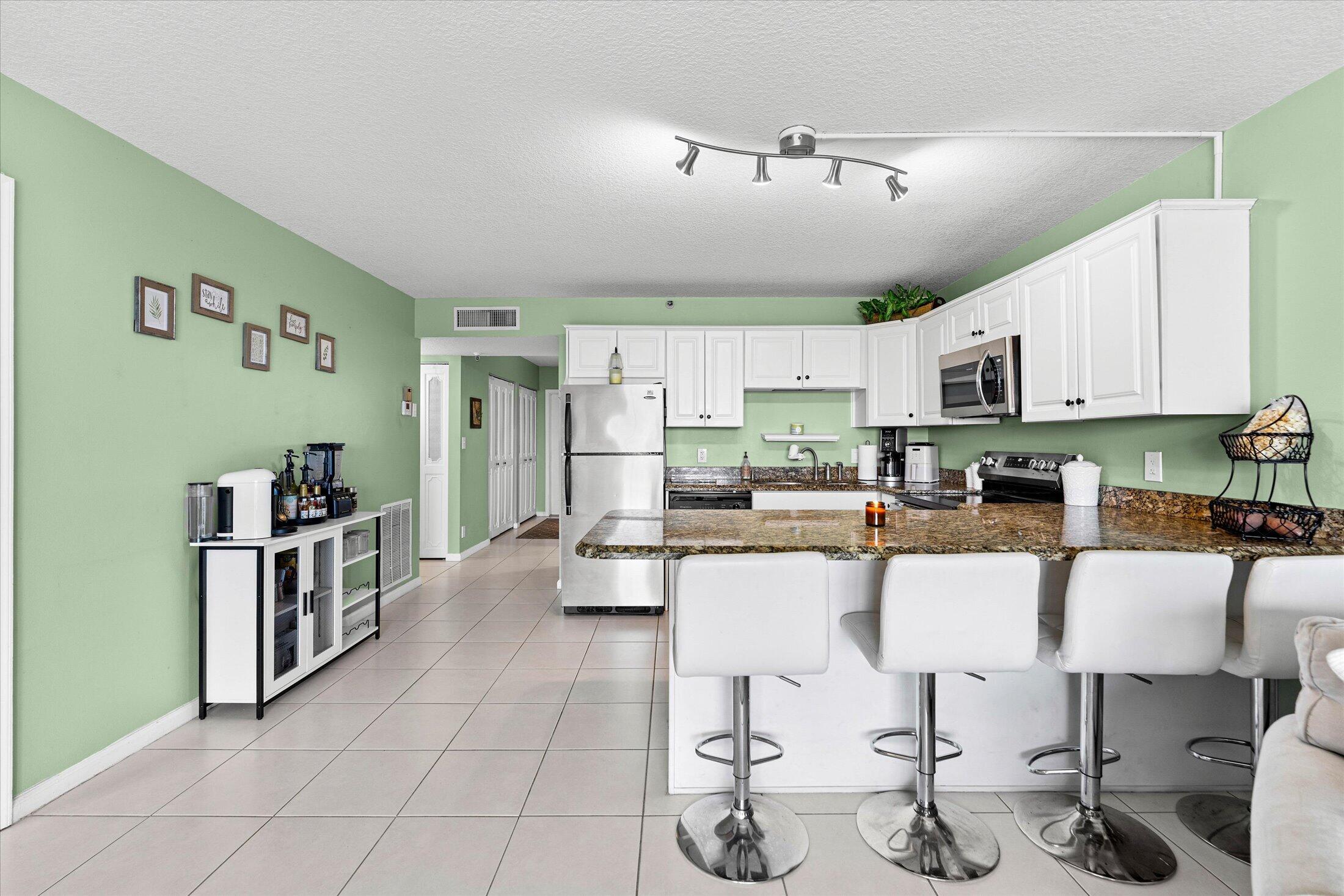 WATERS EDGE TOWERS CONDO - Residential