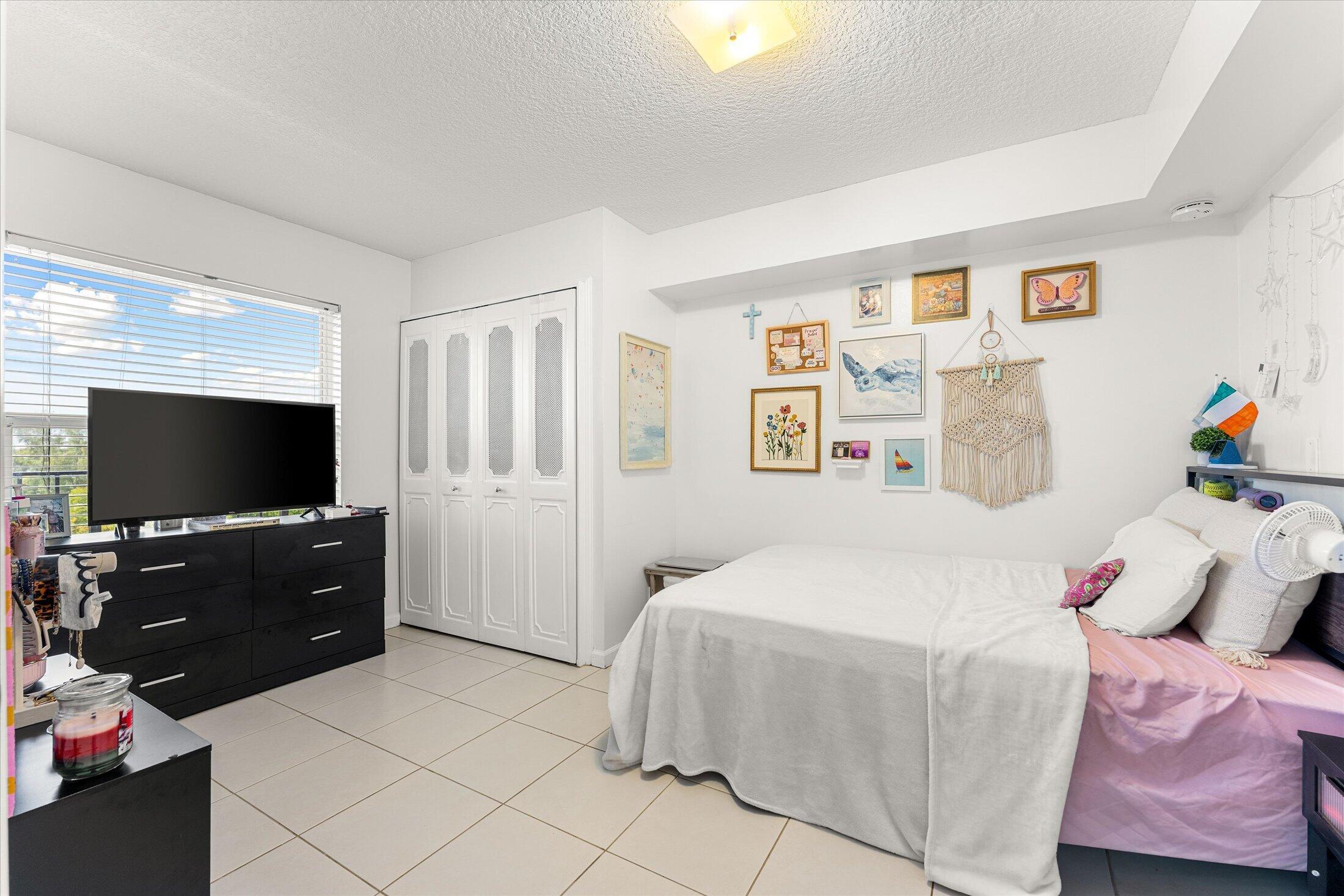 WATERS EDGE TOWERS CONDO - Residential