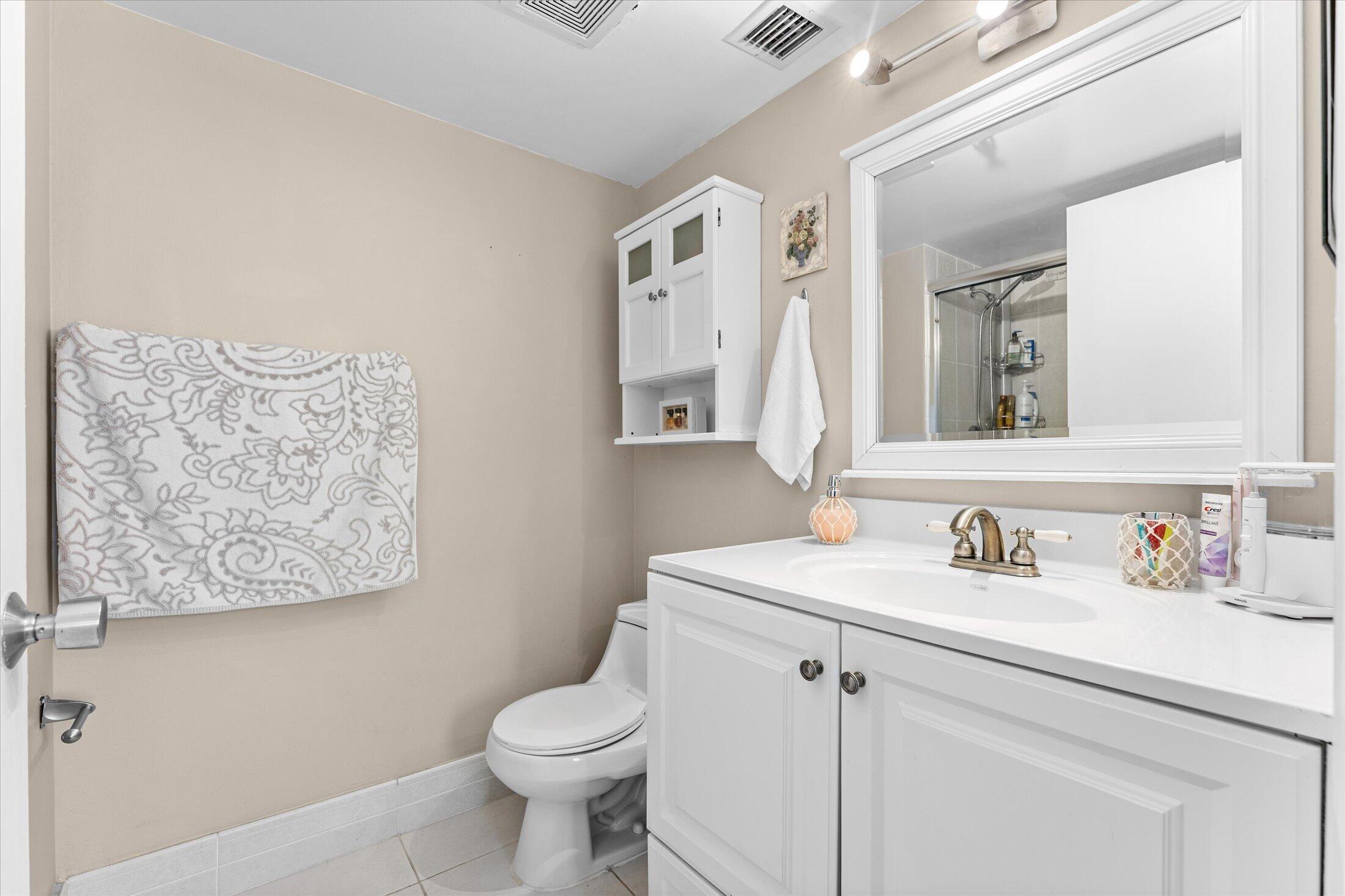 WATERS EDGE TOWERS CONDO - Residential