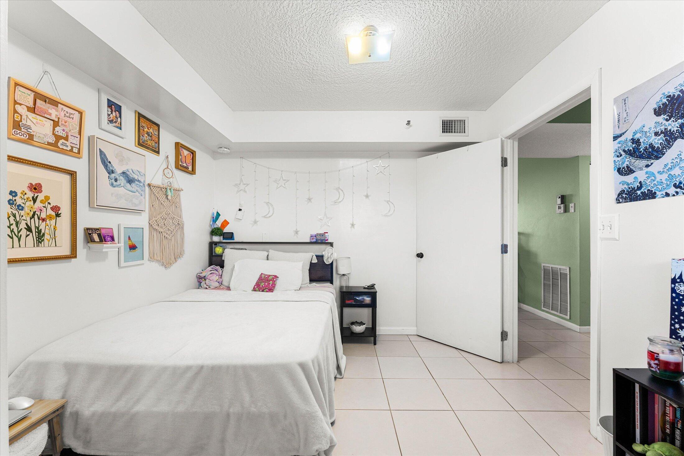 WATERS EDGE TOWERS CONDO - Residential