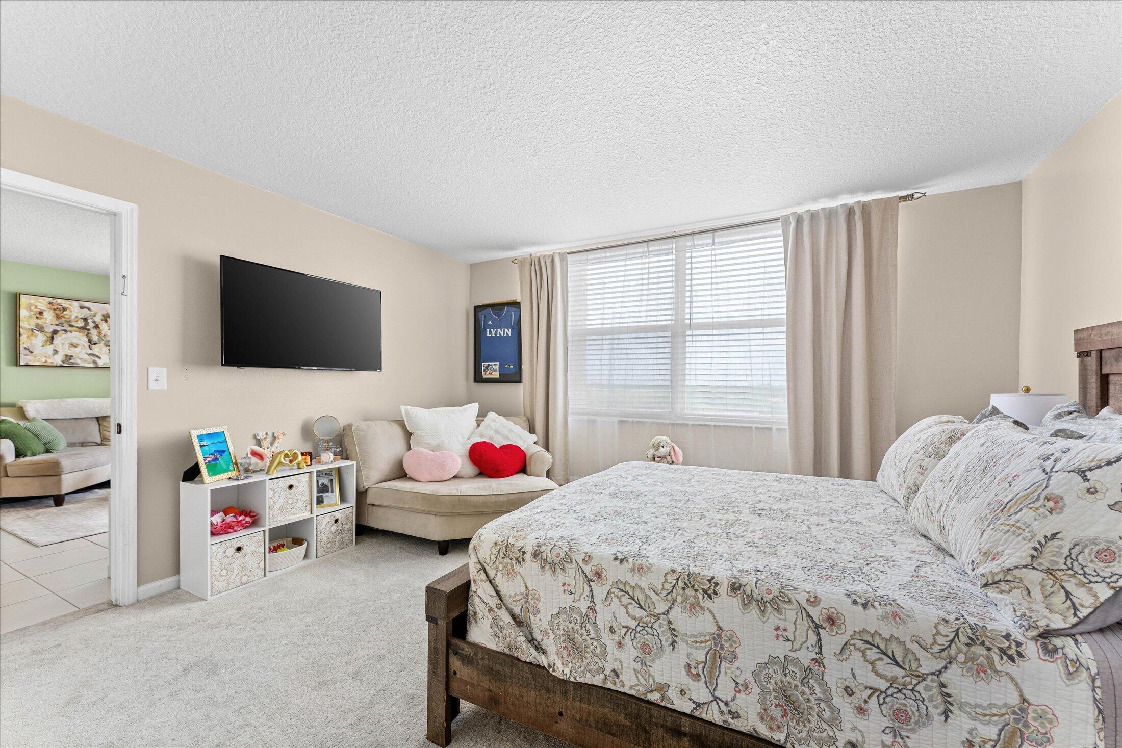 WATERS EDGE TOWERS CONDO - Residential