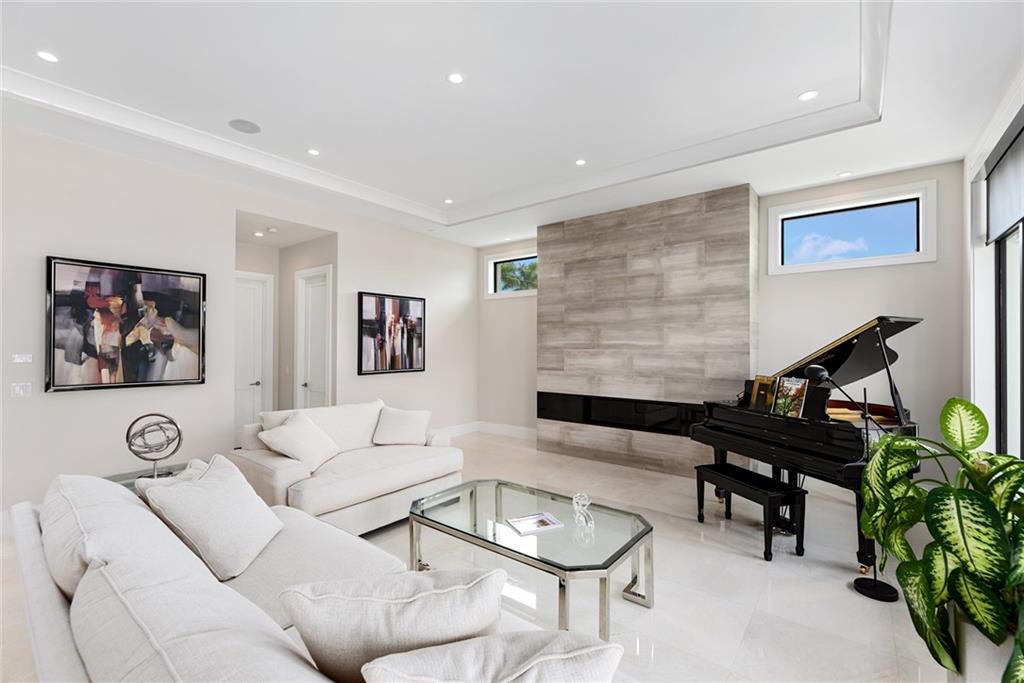 Barcelona Isle 27-10 B - Residential