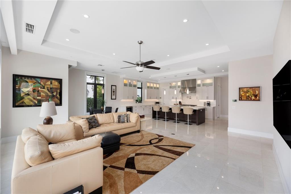 Barcelona Isle 27-10 B - Residential