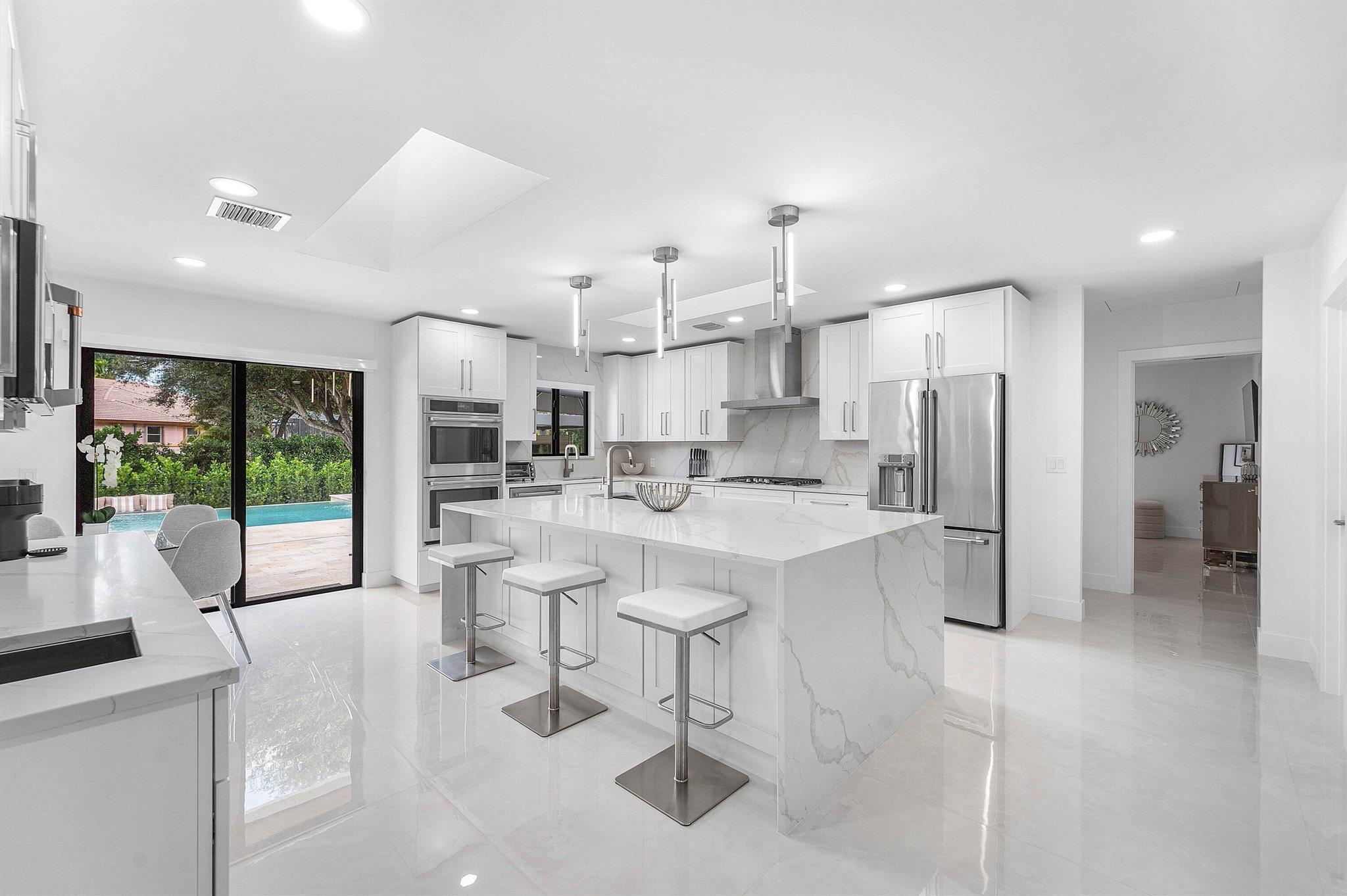 DELRAY LAKES EST - Residential