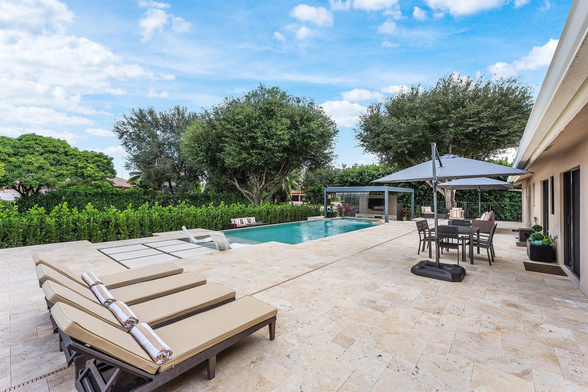 DELRAY LAKES EST - Residential