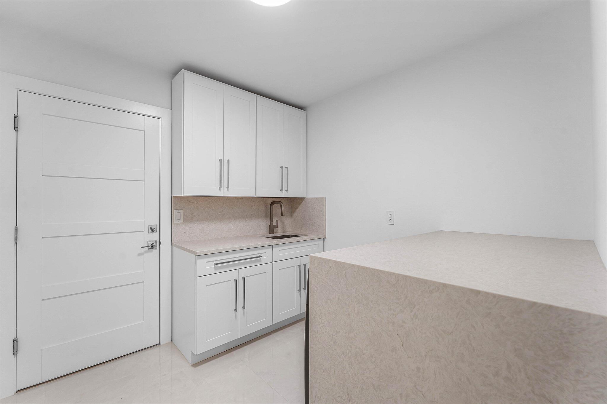 DELRAY LAKES EST - Residential