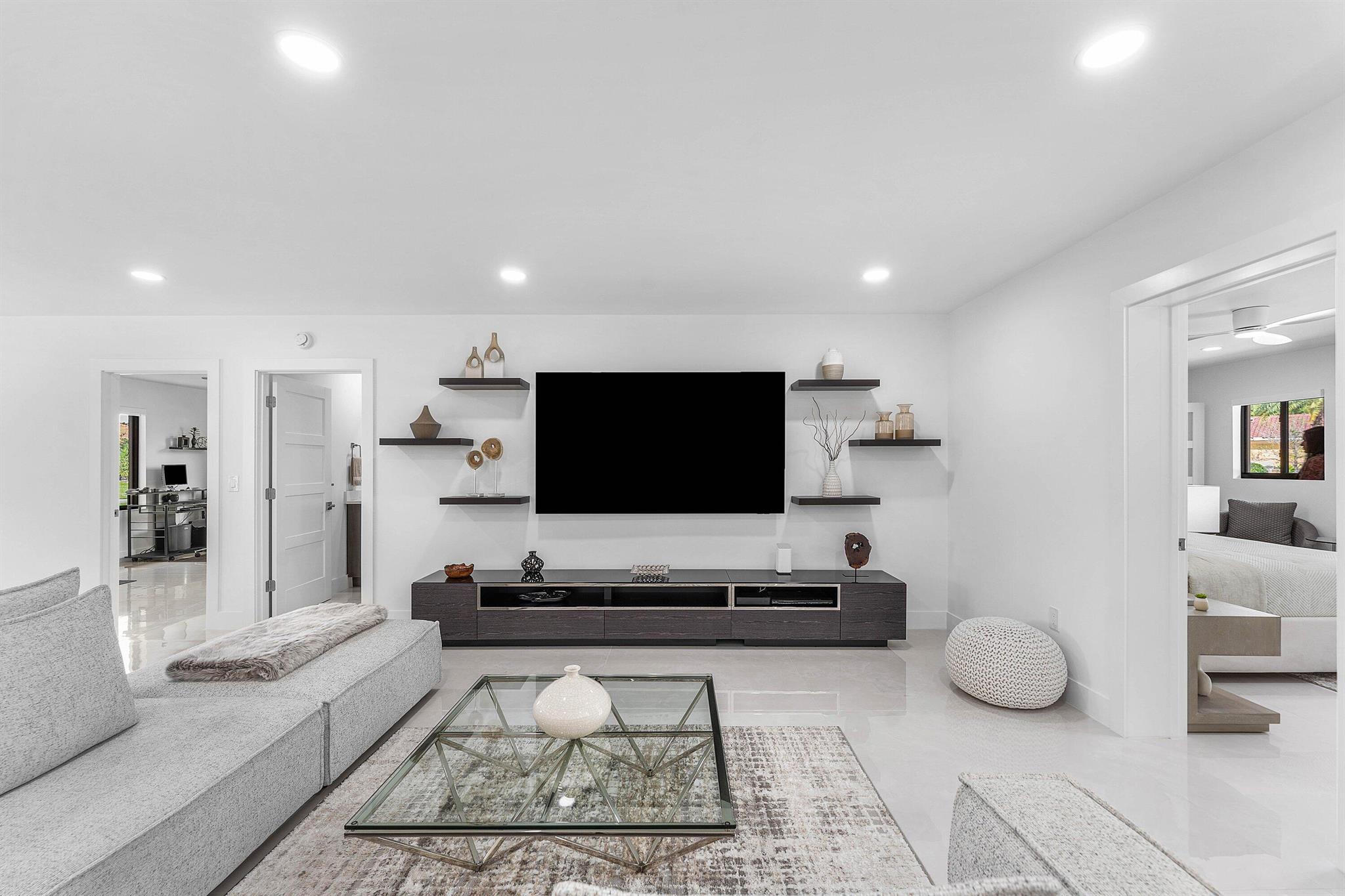 DELRAY LAKES EST - Residential