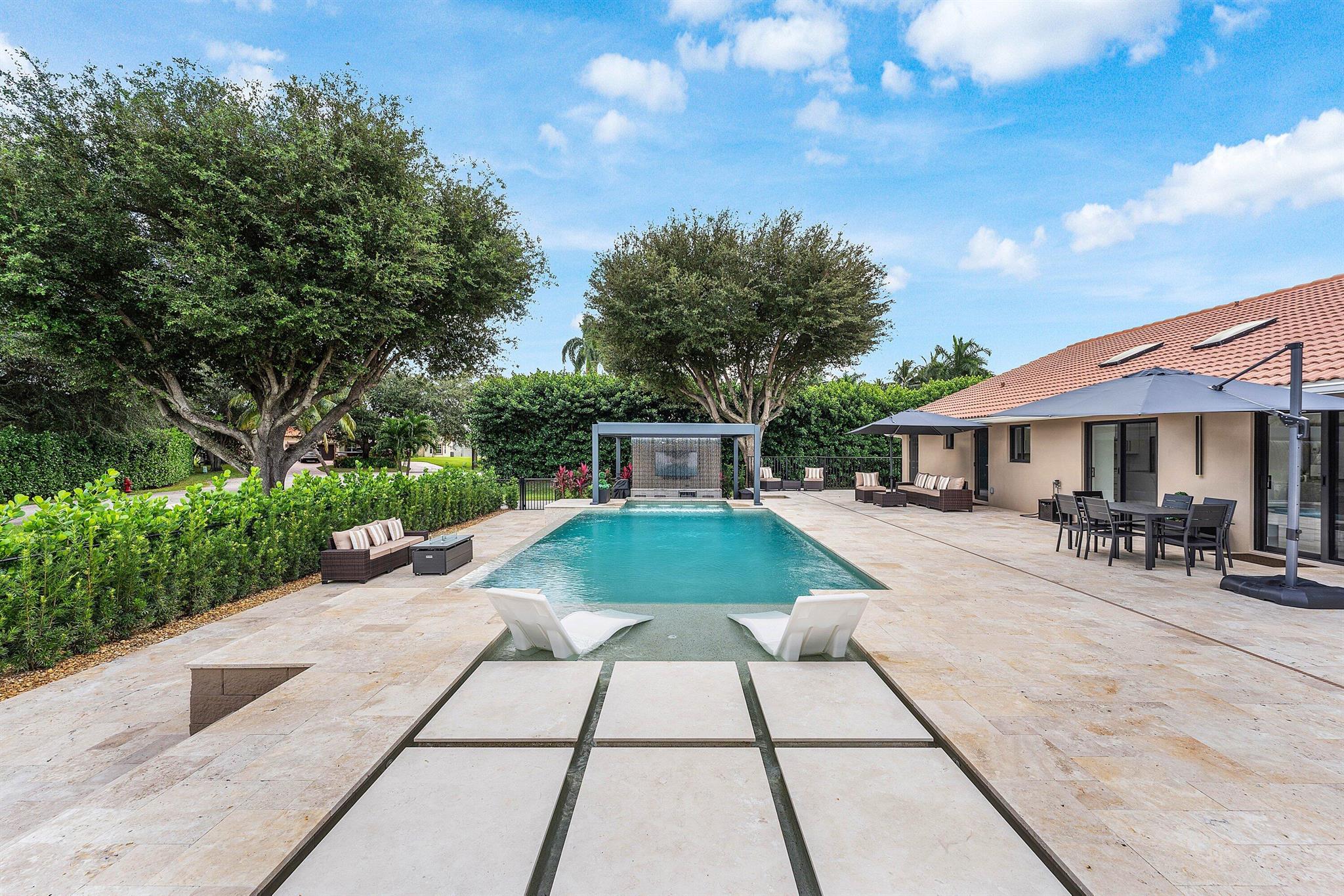 DELRAY LAKES EST - Residential