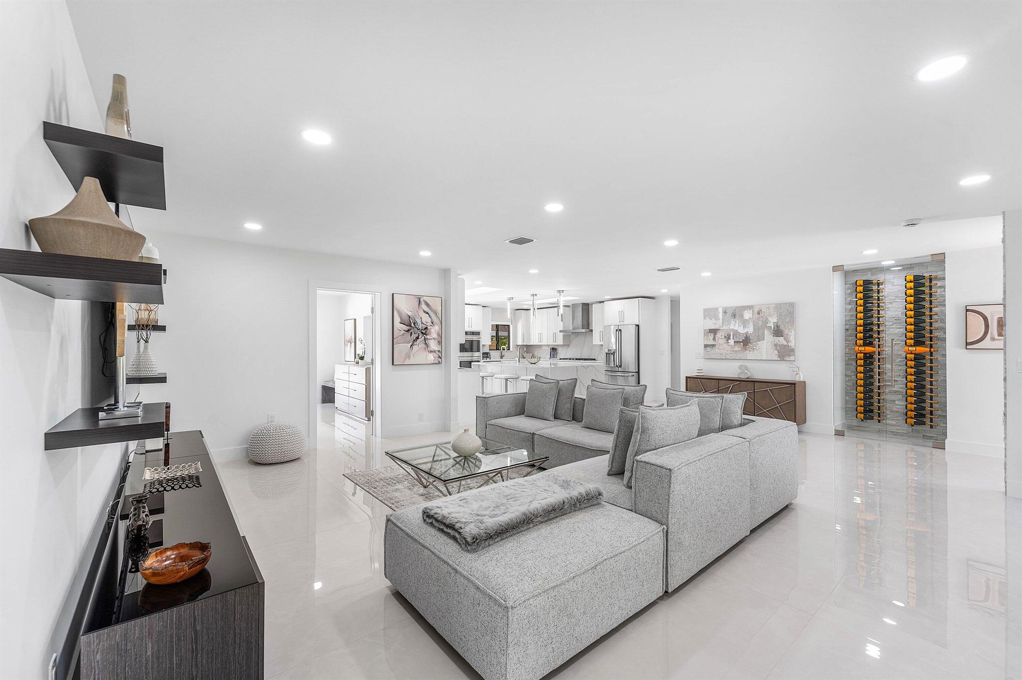 DELRAY LAKES EST - Residential