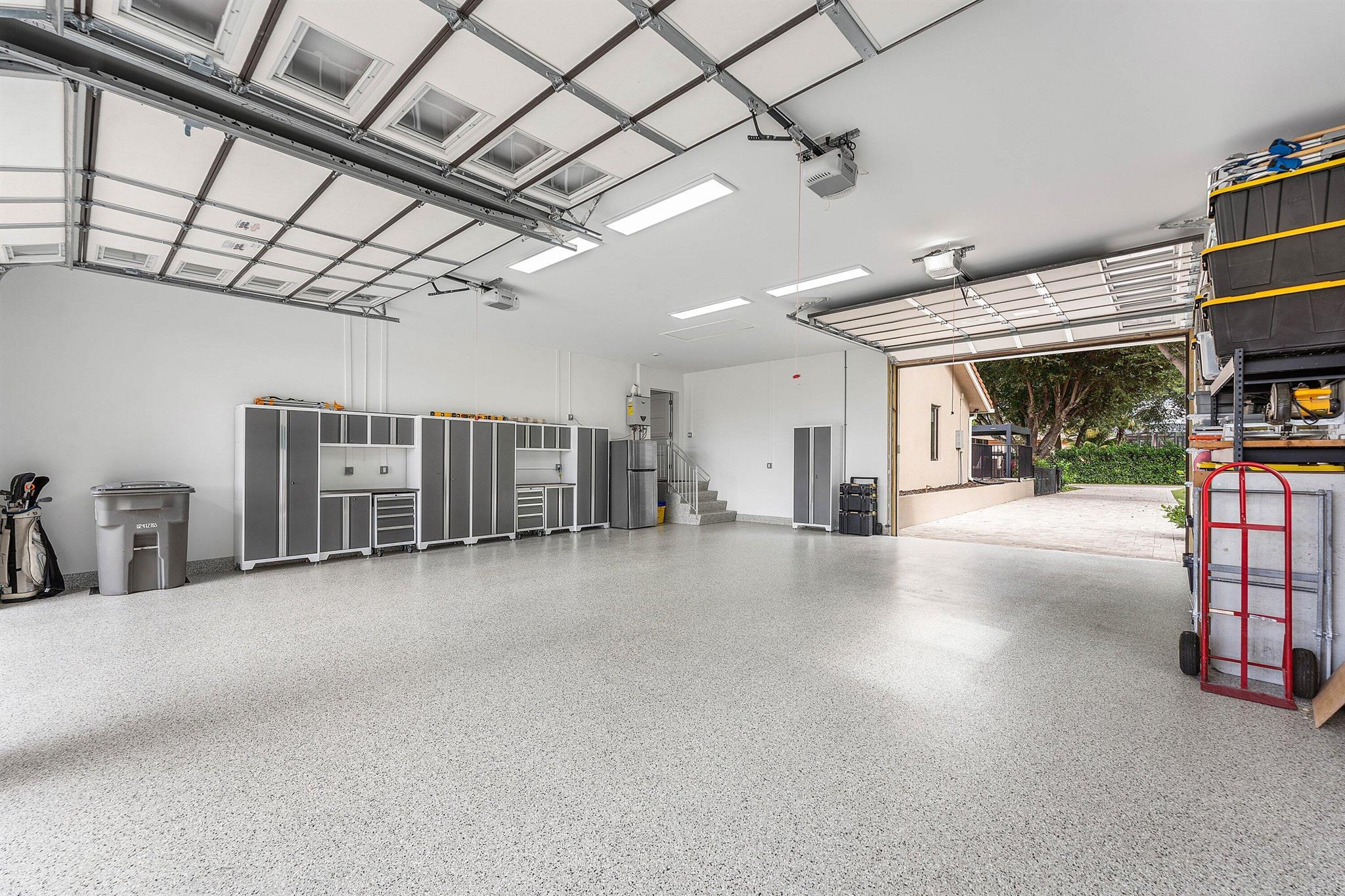 DELRAY LAKES EST - Residential