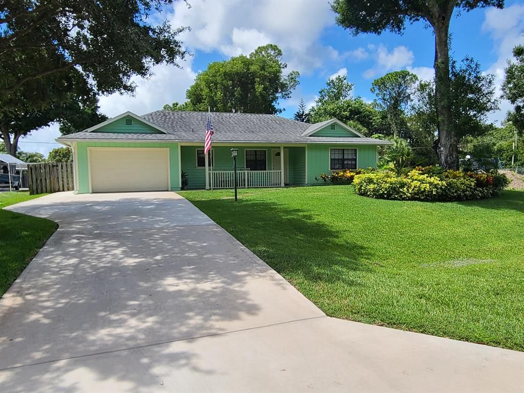 Photo of 7401 Citrus Park Boulevard Blvd, Fort Pierce, FL 34951 (MLS # R10814272)