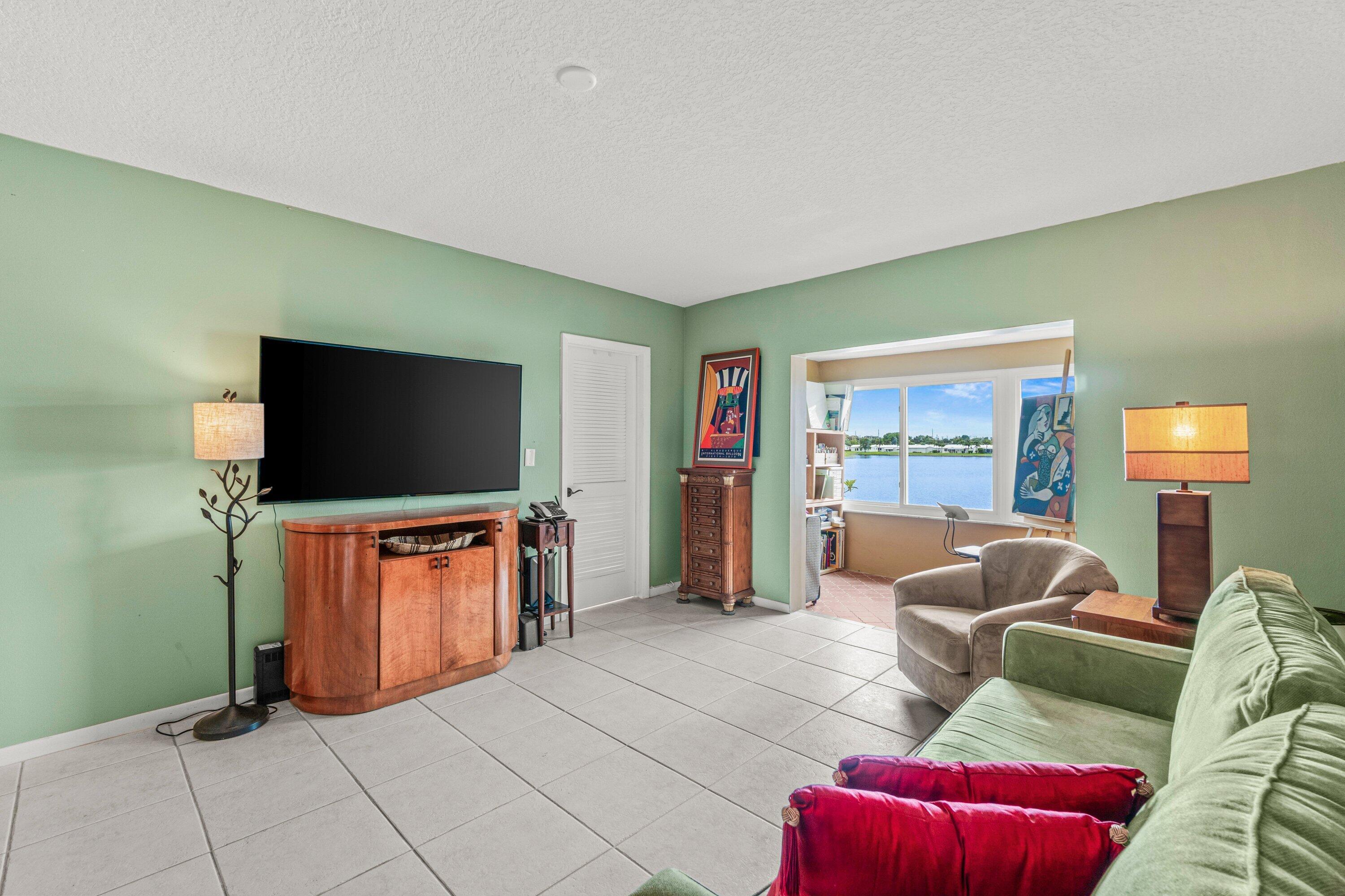 1118 Lake Terrace 217 H