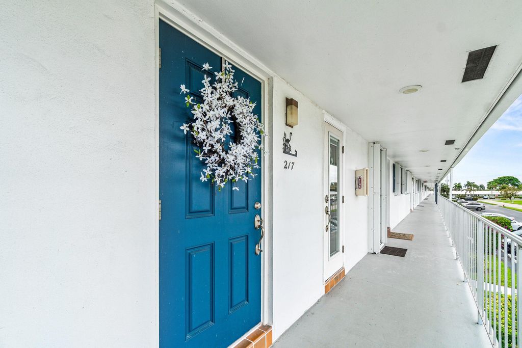 Photo of 1118 Lake Terrace #217 H, Boynton Beach, FL 33426 (MLS # B26020977)