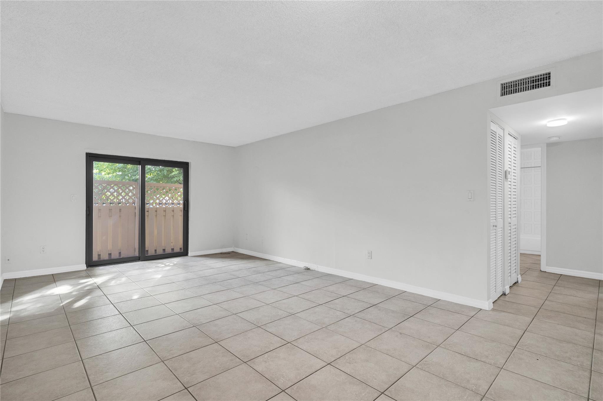 COURTYARDS AT KENDALL - Residential