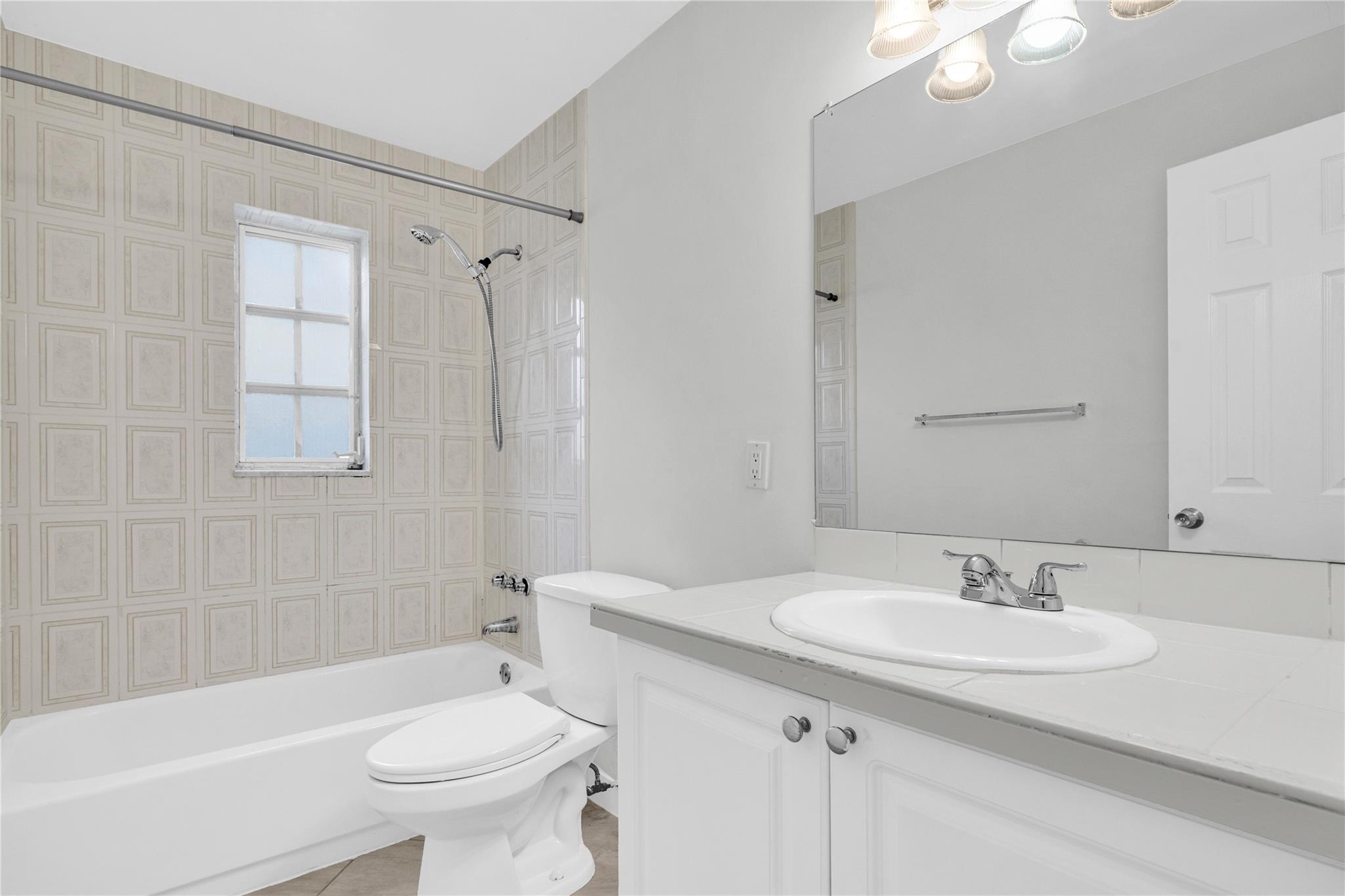 COURTYARDS AT KENDALL - Residential