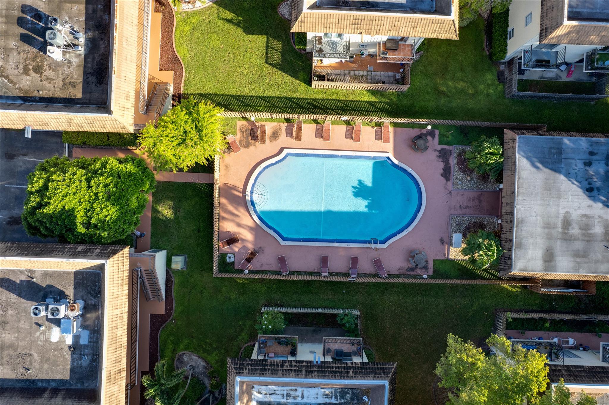 COURTYARDS AT KENDALL - Residential