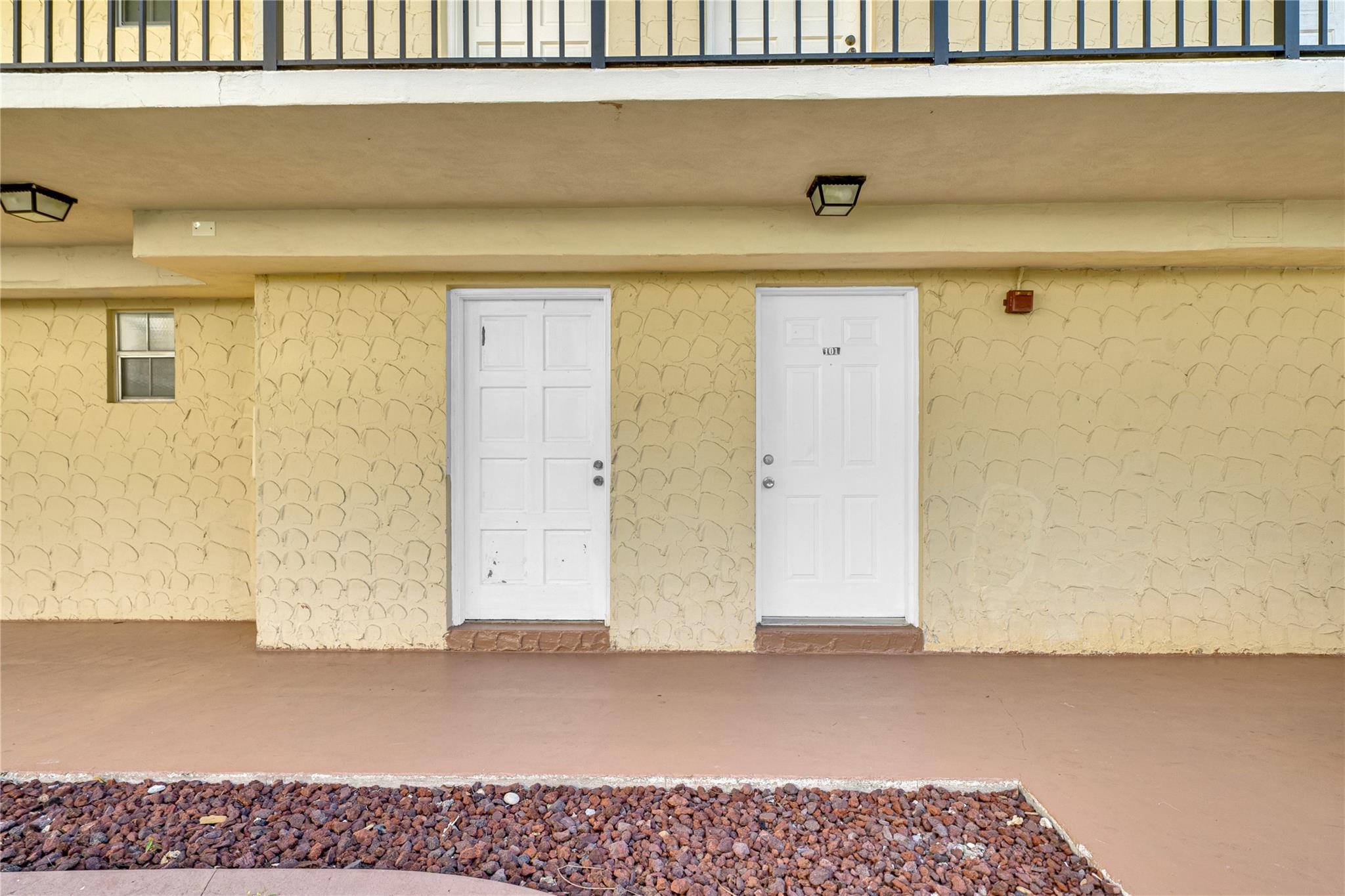 COURTYARDS AT KENDALL - Residential