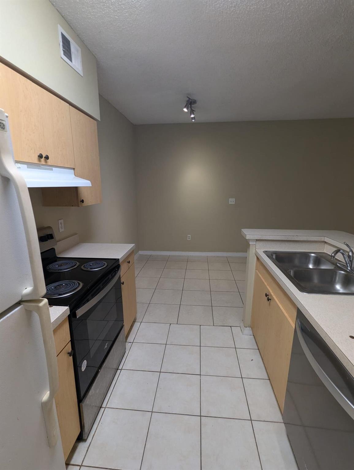 10330 S Fox Trail Road 1212