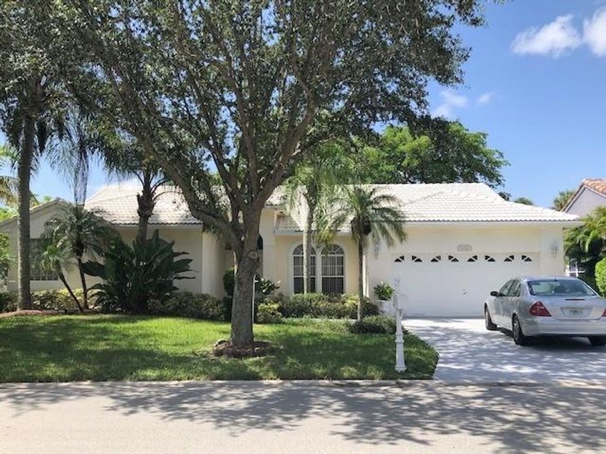 AMAZING 4 BEDROOMS/ 2 BATH HOME THAT SHOWS BEAUTIFULLY! THIS HOME HAS BEEN METICIOUSLY CARED FOR BY THIS ORIGINAL OWNER. OPEN FLOOR PLAN WITH VOLUME CEILINGS FOR FAMILY LIVING AND ENTERTAINING. WELCOMING KITCHEN WITH BREAKFAST AREA & COUNTER FOR ADDITIONAL SEATING FOR THOSE SPECIAL OCCASIONS. ALL BEAUTIFUL BRAND NEW PORCELAIN FLOORS (32 X 32) IN EVERY ROOM EXCEPT THE GUEST BEDROOMS.  FORMAL DINING AREA AND FORMAL LIVING ROOM. IMMACULATE 2 CAR GARAGE.  LARGE SCREENED PATIO TO ENJOY THE OUTDOORS - BEAUTIFULLY KEPT LAWN WITH PLENTY SPACE TO ADD A POOL, IF DESIRE. THIS LIGHT & BRIGHT HOME WILL DELIGHT YOUR FUSSIEST BUYER! CONVENIENT TO SHOPPING, DINNING, SCHOOLS AND CHURCHES.  WONDERFUL OPPORTUNITY - FIRST TIME OFFERED FOR SALE. PLEASE SEE BROKER'S REMARKS FOR SHOWING INSTRUCTIONS. AMAZING 4 BEDROOMS/ 2 BATH HOME THAT SHOWS BEAUTIFULLY! THIS HOME HAS BEEN METICIOUSLY CARED FOR BY THIS ORIGINAL OWNER. OPEN FLOOR PLAN WITH VOLUME CEILINGS FOR FAMILY LIVING AND ENTERTAINING. WELCOMING KITCHEN WITH BREAKFAST AREA & COUNTER FOR ADDITIONAL SEATING FOR THOSE SPECIAL OCCASIONS. ALL BEAUTIFUL BRAND NEW PORCELAIN FLOORS (32 X 32) IN EVERY ROOM EXCEPT THE GUEST BEDROOMS.  FORMAL DINING AREA AND FORMAL LIVING ROOM. IMMACULATE 2 CAR GARAGE.  LARGE SCREENED PATIO TO ENJOY THE OUTDOORS - BEAUTIFULLY KEPT LAWN WITH PLENTY SPACE TO ADD A POOL, IF DESIRE. THIS LIGHT & BRIGHT HOME WILL DELIGHT YOUR FUSSIEST BUYER! CONVENIENT TO SHOPPING, DINNING, SCHOOLS AND CHURCHES.  WONDERFUL OPPORTUNITY - FIRST TIME OFFERED FOR SALE.