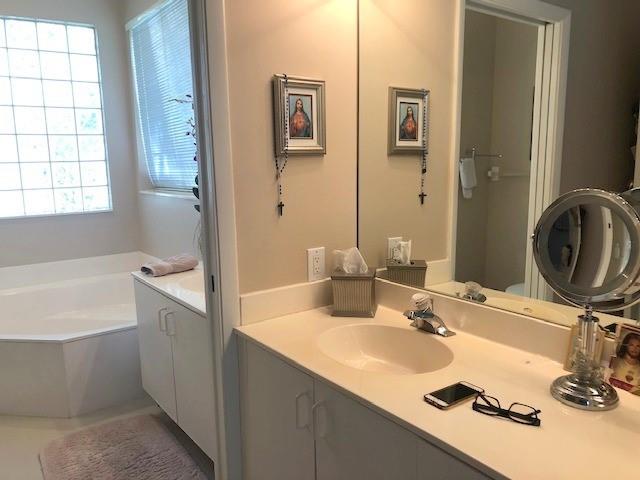 Royal Land Amd 132-20 B - Residential