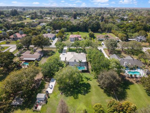 Photo of 5230 SW 195th Ter, Fort Lauderdale, FL 33332 (MLS # B26000991)