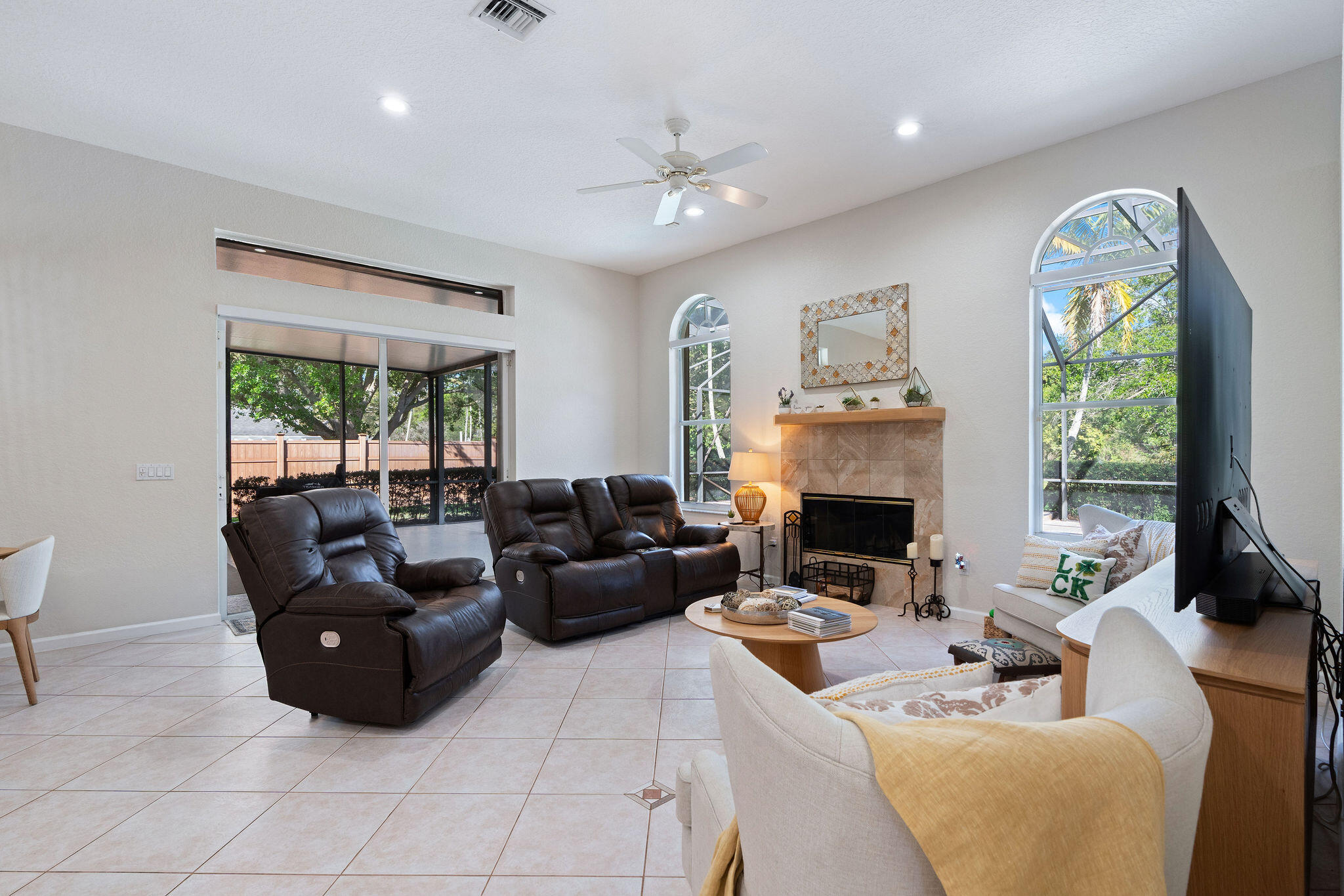 SOUTHWEST RANCHES - Residential