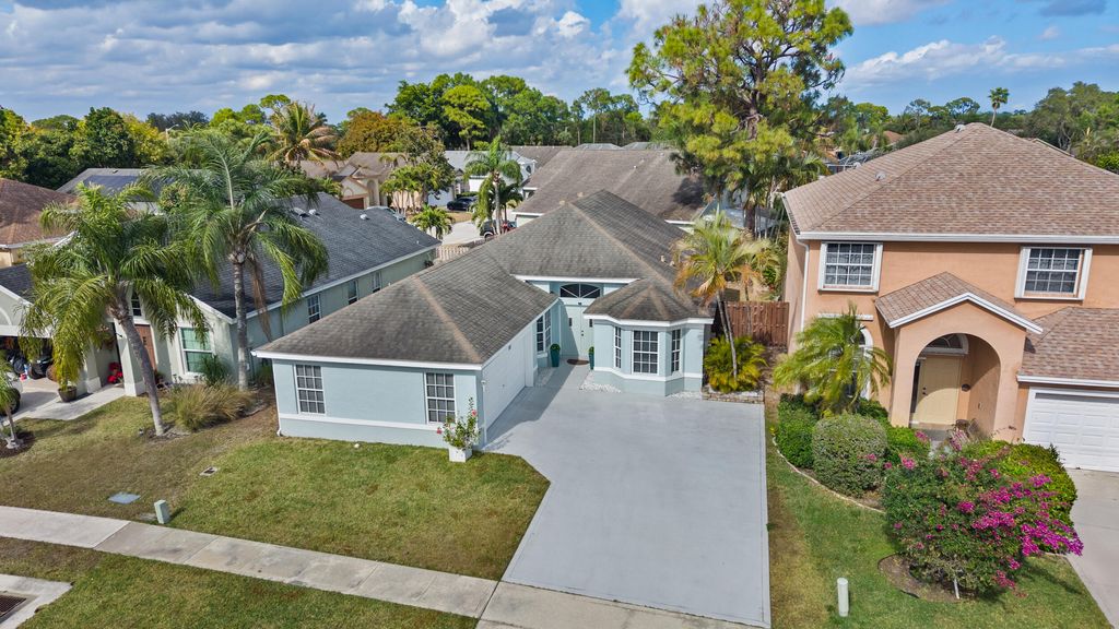 Photo of 103 Saratoga Boulevard E, Royal Palm Beach, FL 33411 (MLS # R11160618)