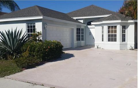 103 Saratoga Boulevard E Royal Palm Beach FL 33411