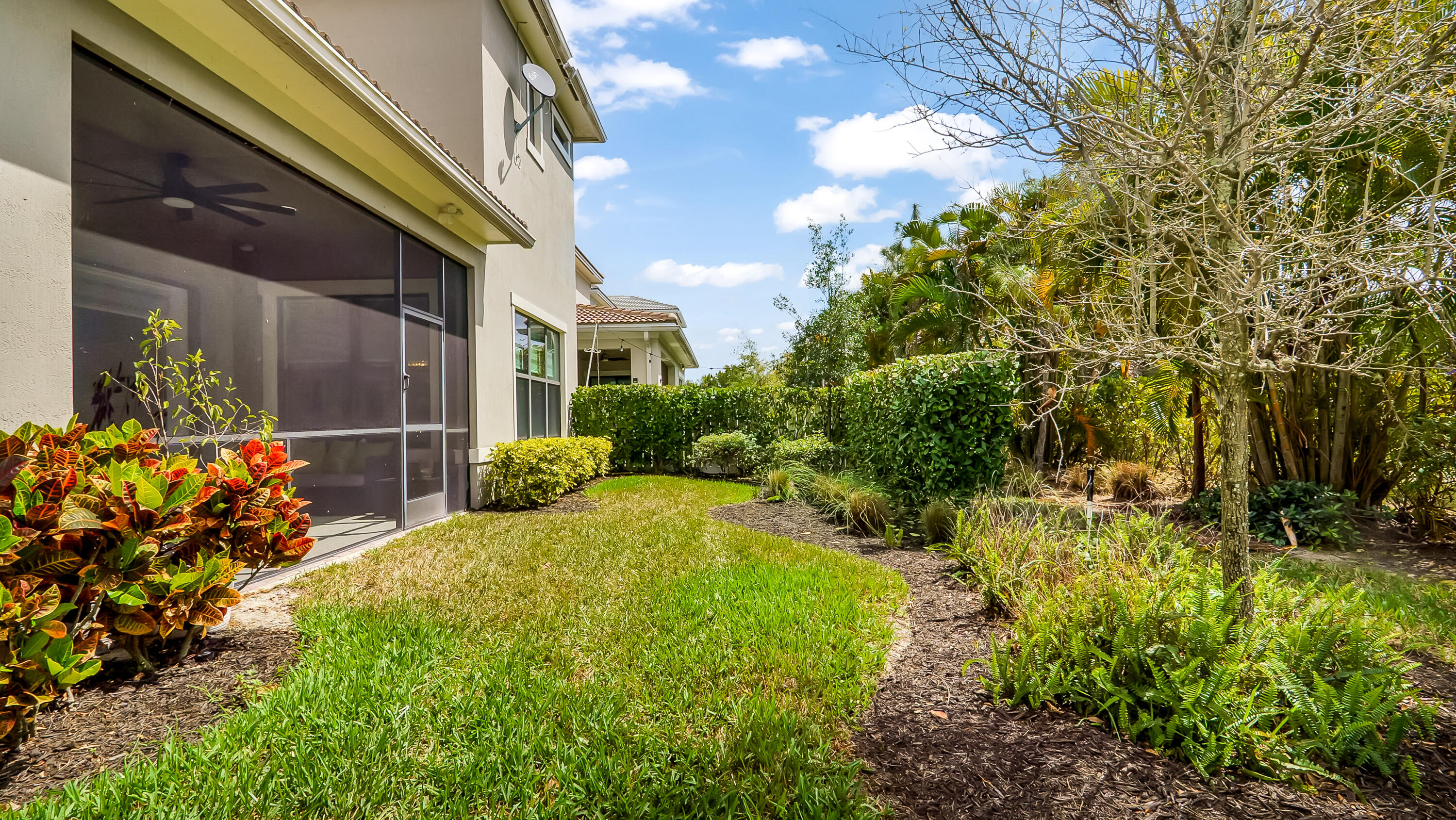 CORAL LAGO - Residential