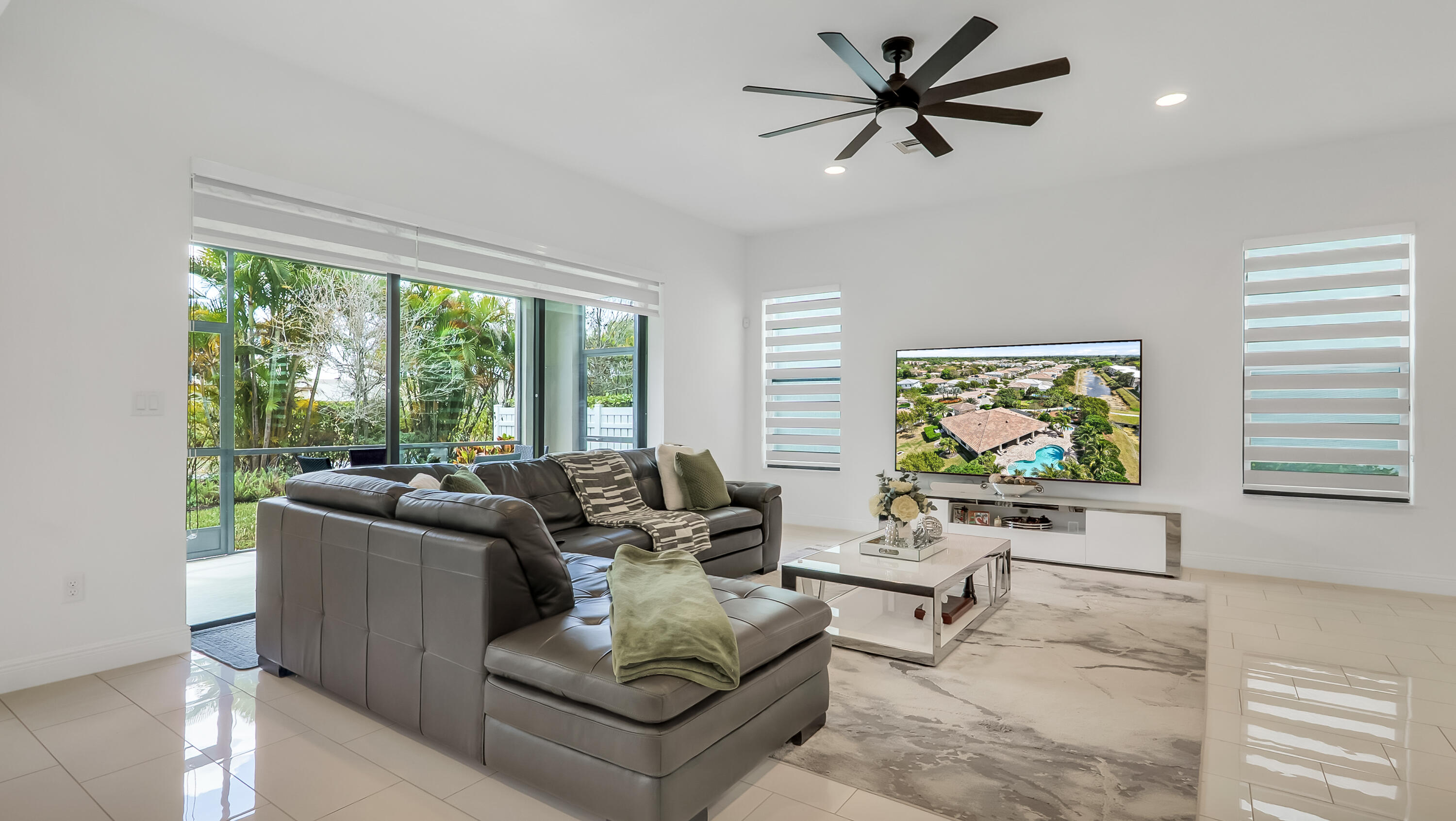 CORAL LAGO - Residential