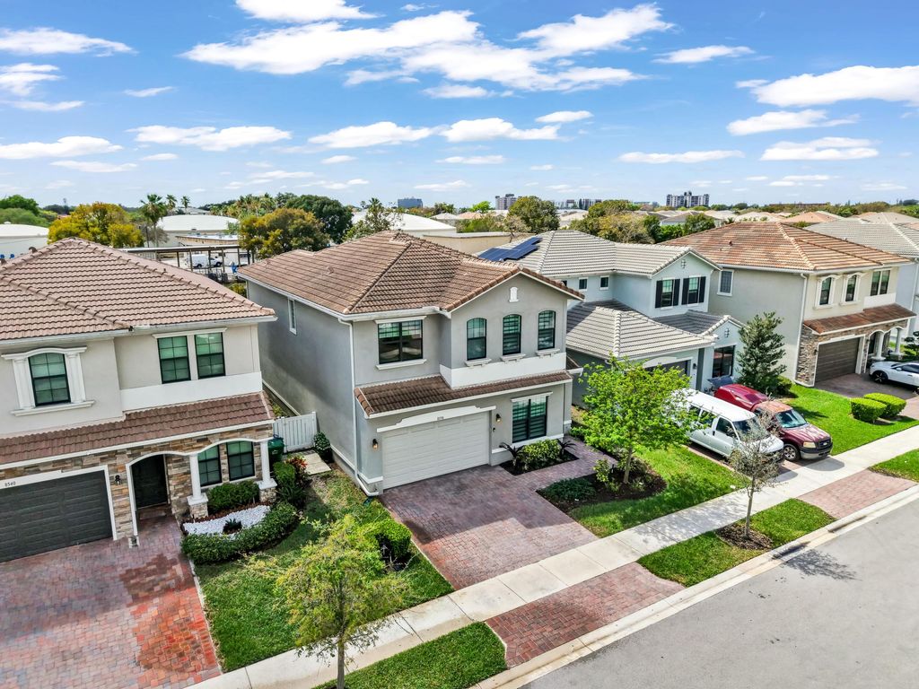 Photo of 8550 NW 39th Court, Coral Springs, FL 33065 (MLS # B26003684)