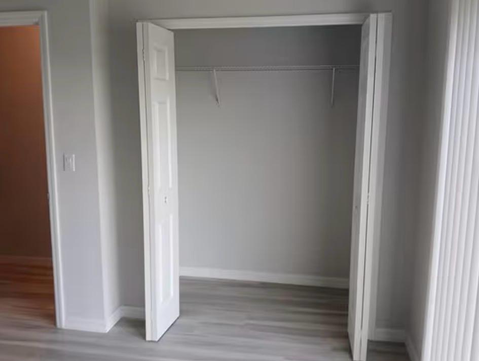 LAS VILLAS AT KENILWORTH - Residential Lease