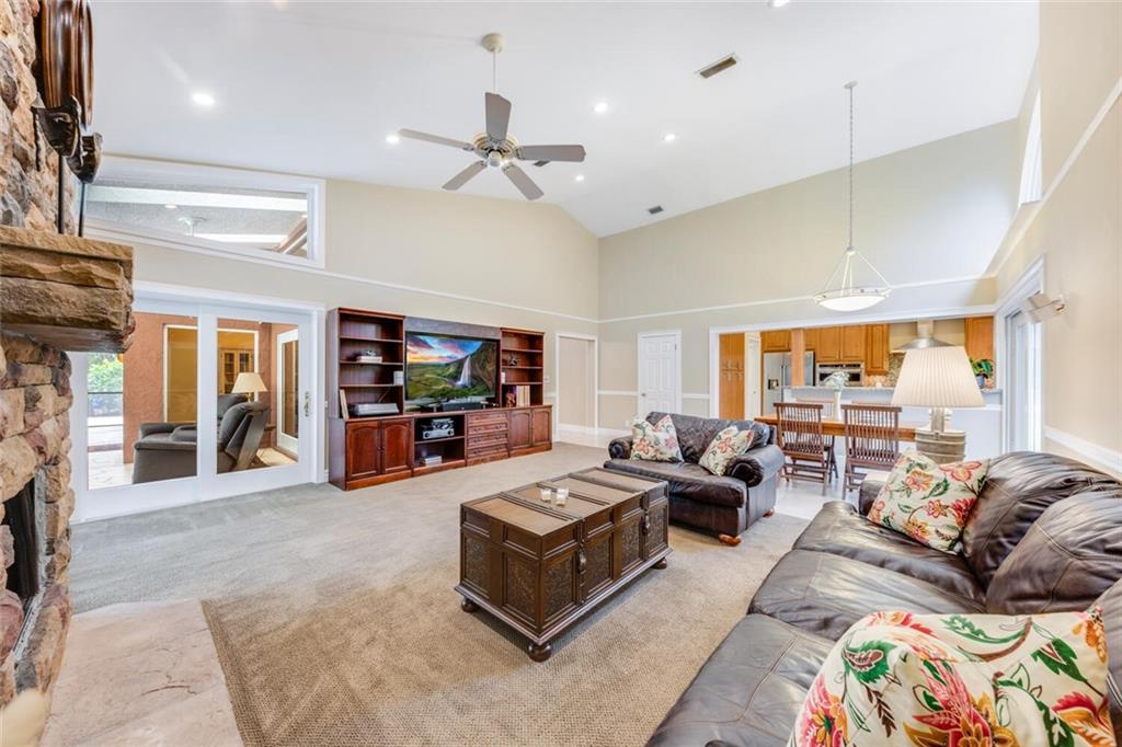 CYPRESS HEAD - Residential