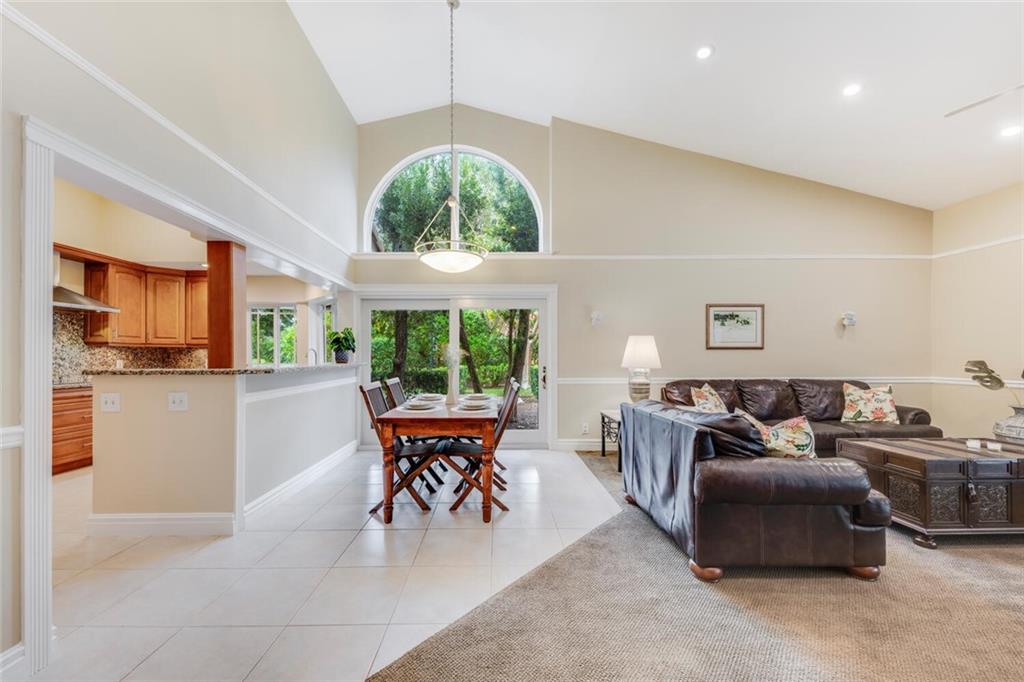 CYPRESS HEAD - Residential