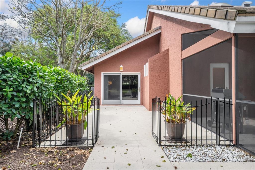 CYPRESS HEAD - Residential