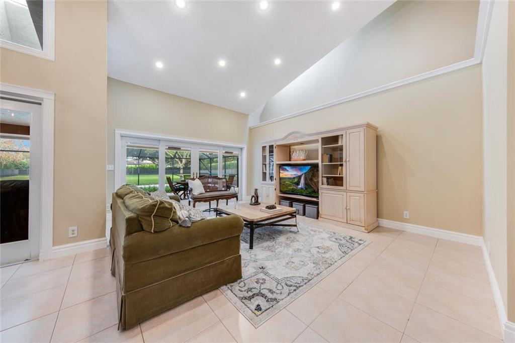 CYPRESS HEAD - Residential