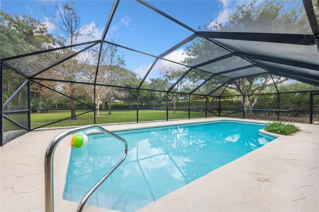 CYPRESS HEAD - Residential