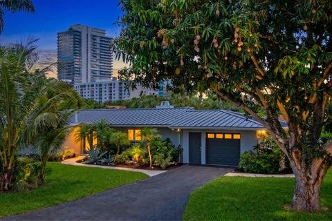 Tiny photo for 3240 Lakeview Drive, Pompano Beach, FL 33062 (MLS # B26090125)