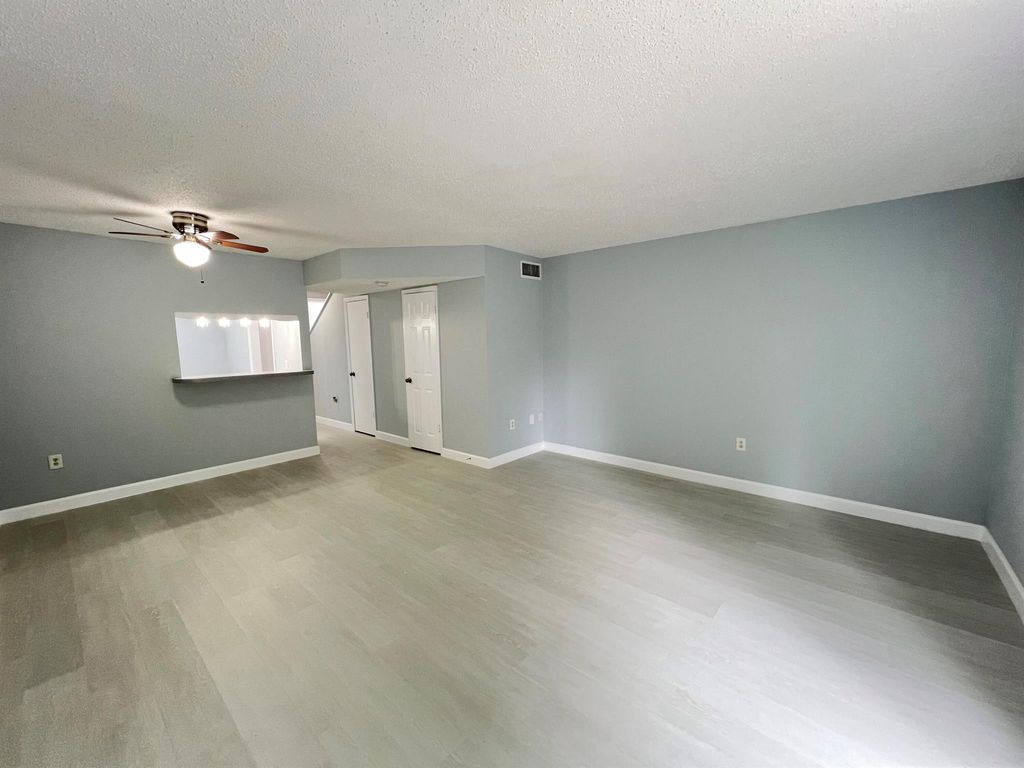 Photo of 622 S 11th S Street #8, Fort Pierce, FL 34950 (MLS # R11075269)