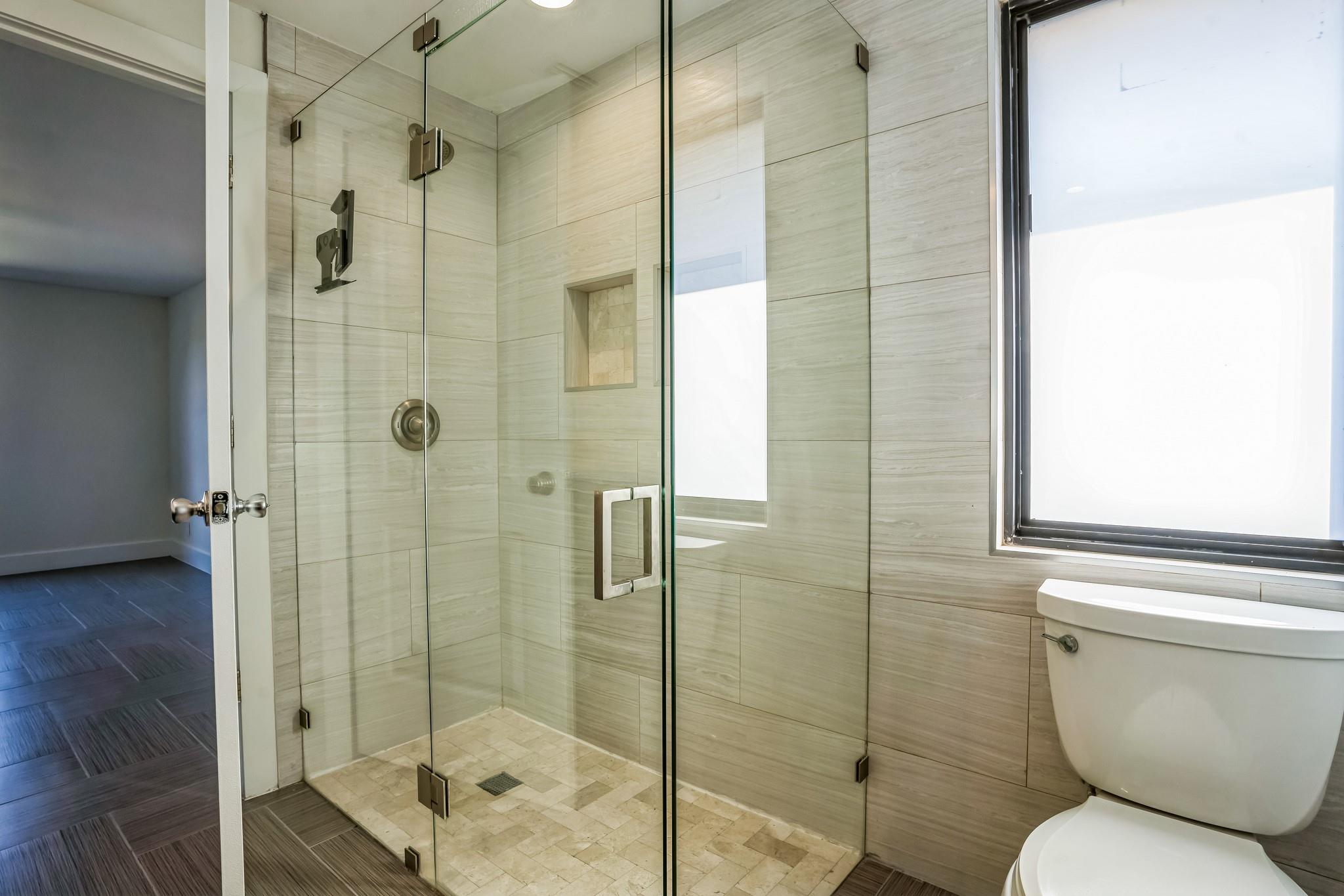 Le Chalet 04b - Residential