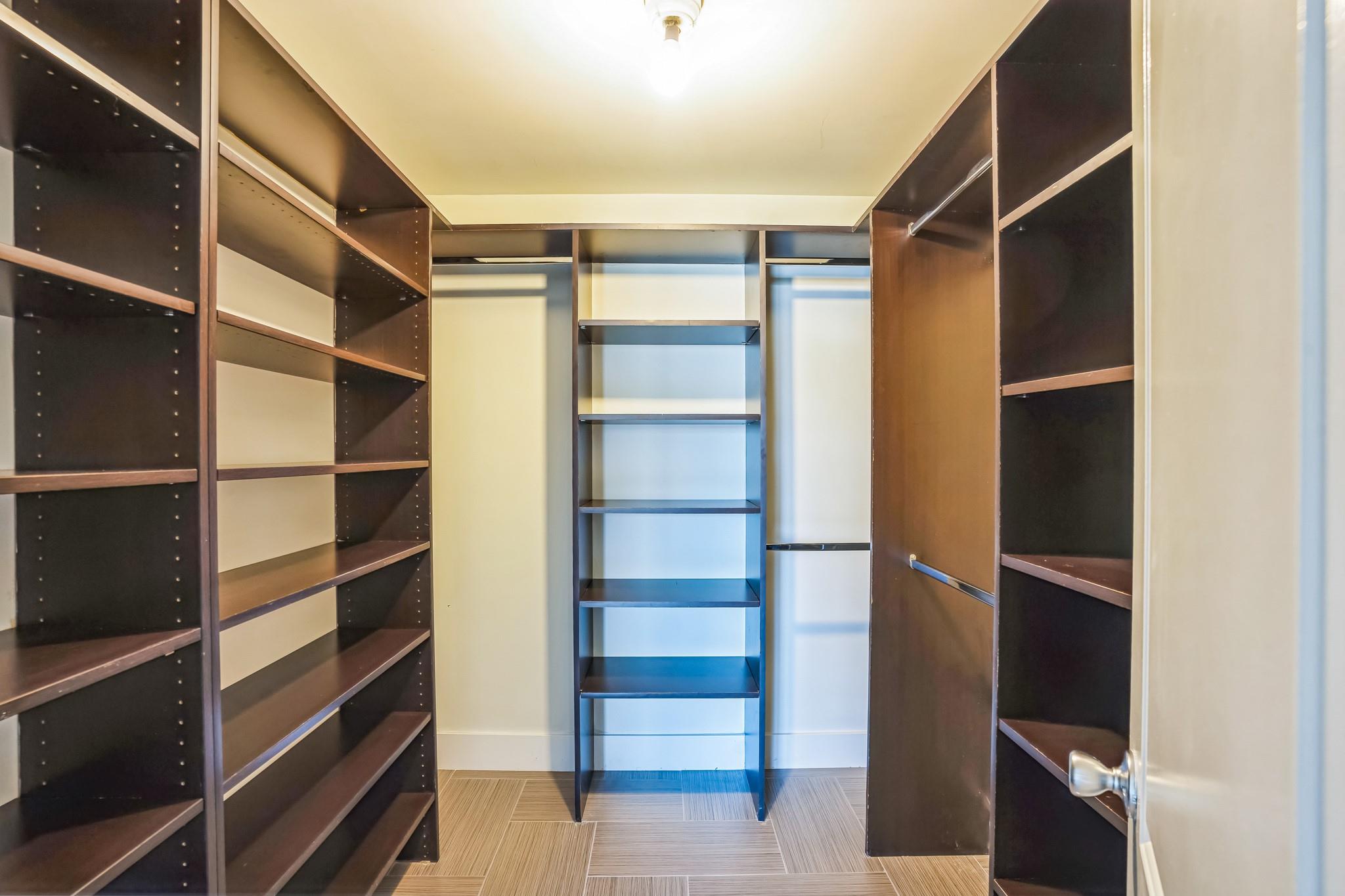 Le Chalet 04b - Residential
