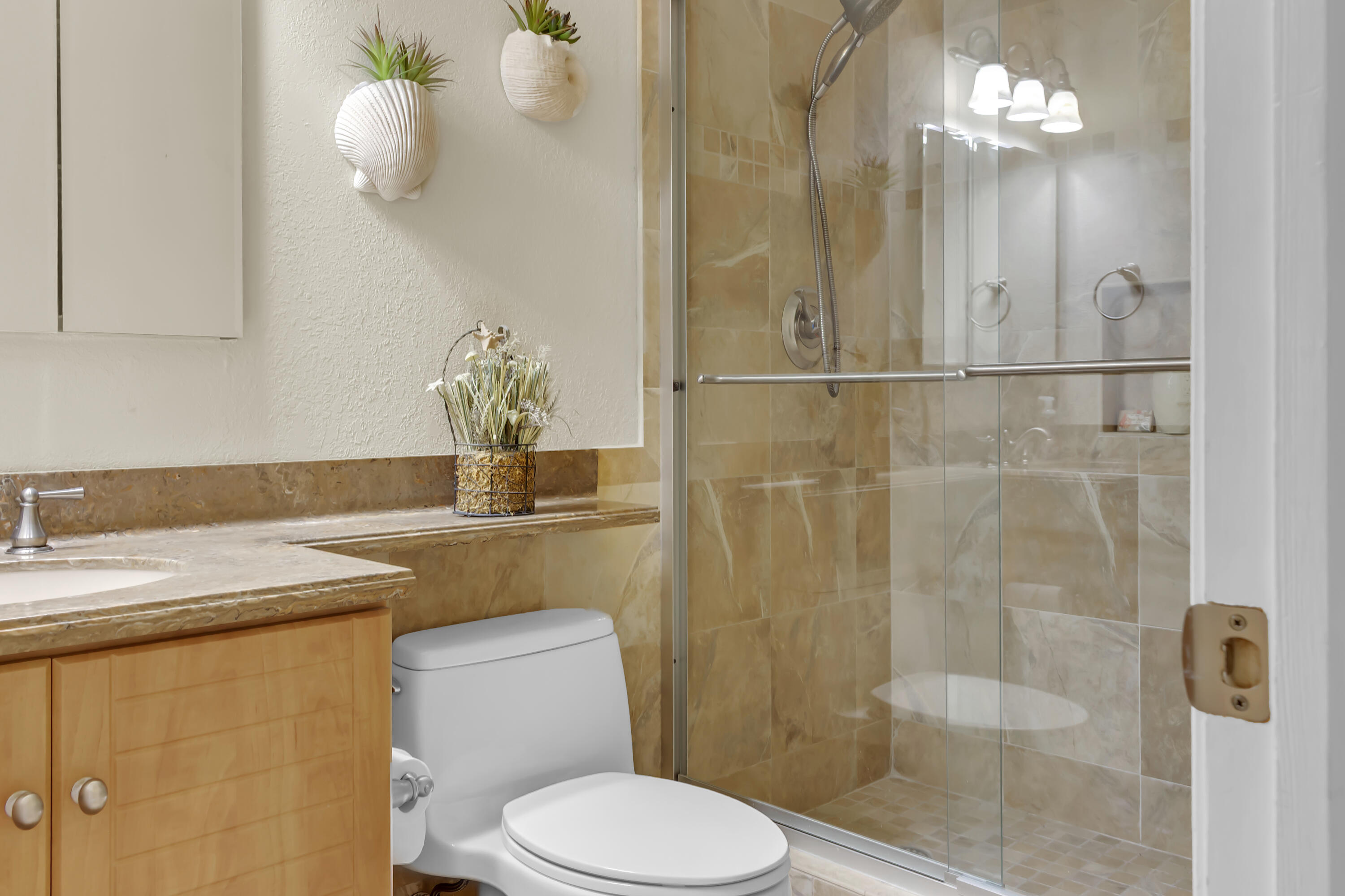 LIMETREE CONDO - Residential