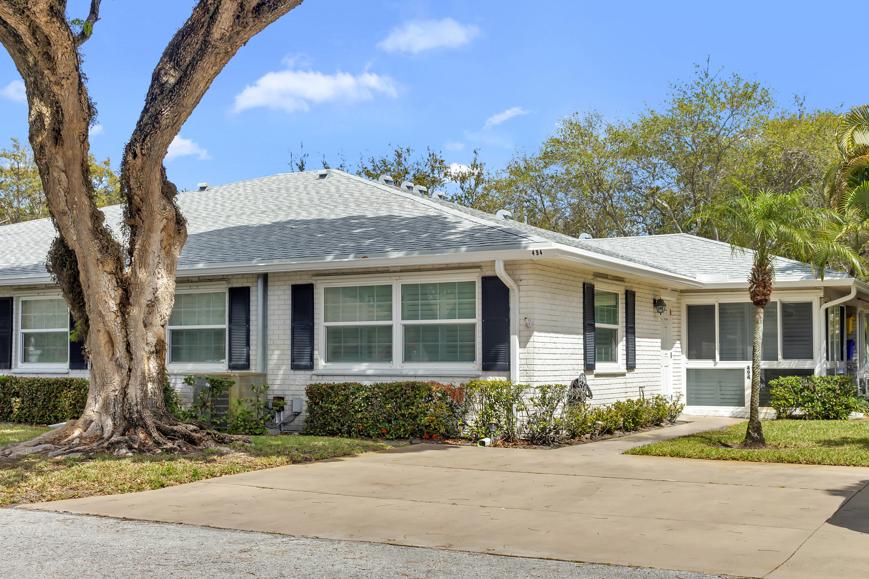 LIMETREE CONDO - Residential