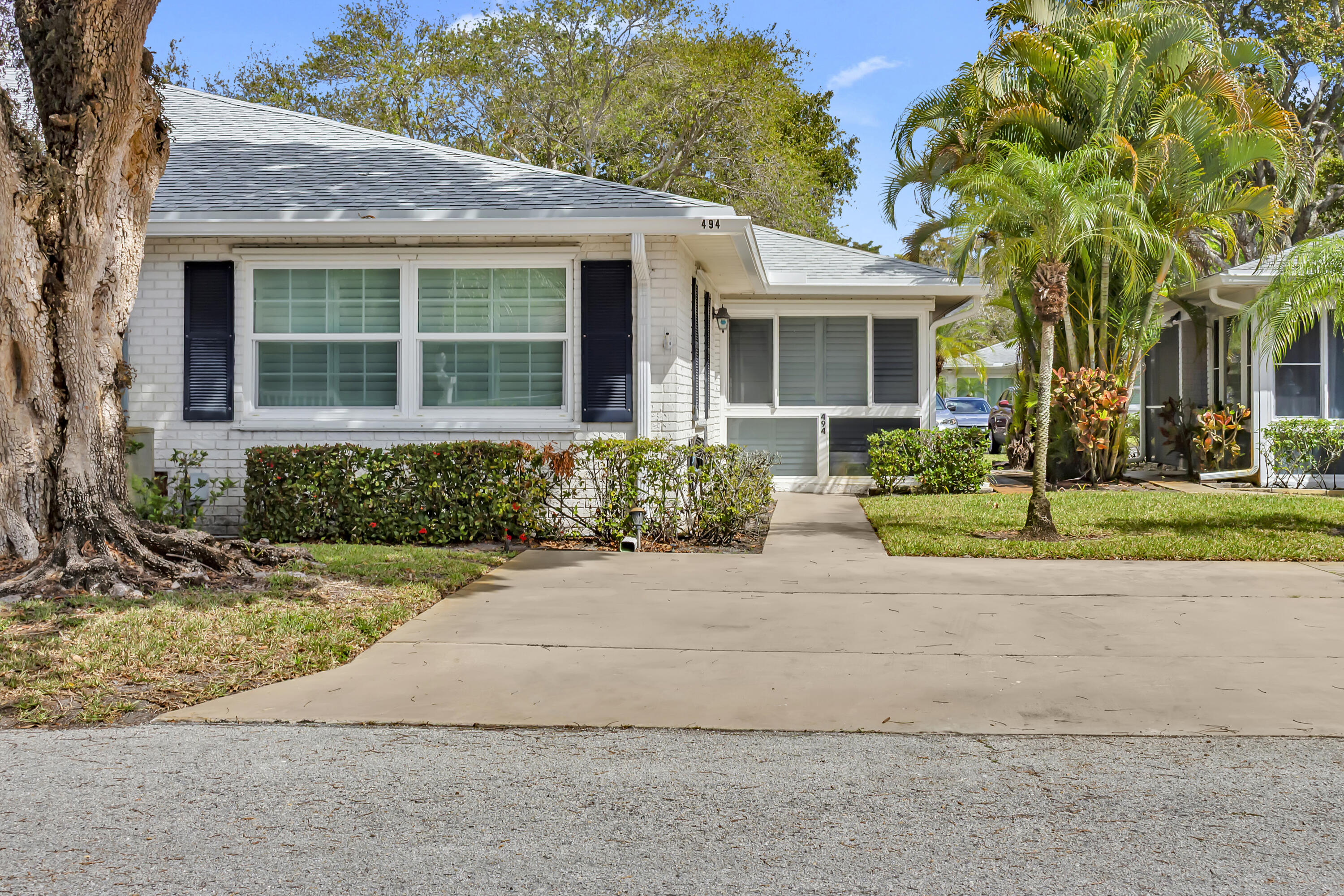 LIMETREE CONDO - Residential