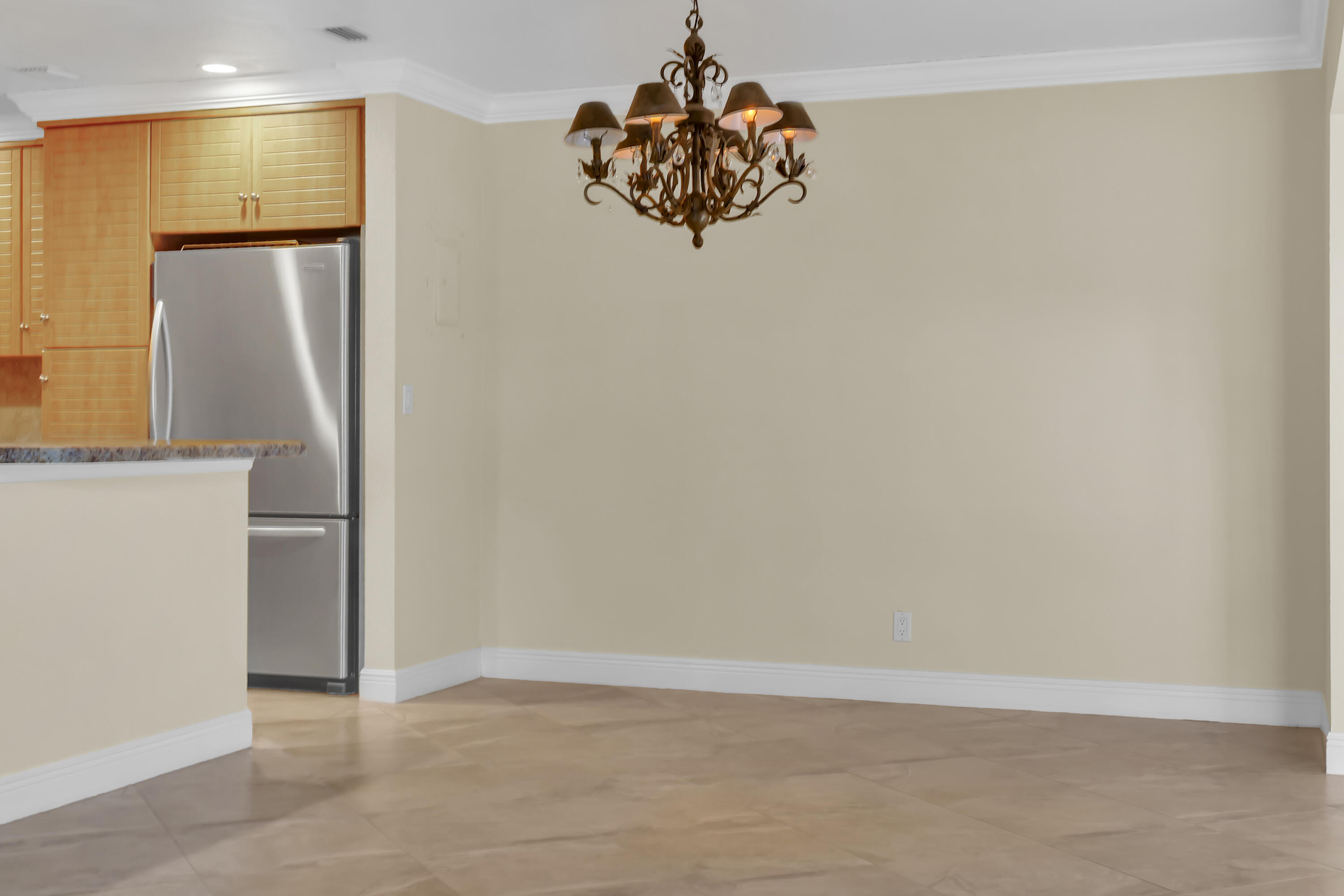 LIMETREE CONDO - Residential