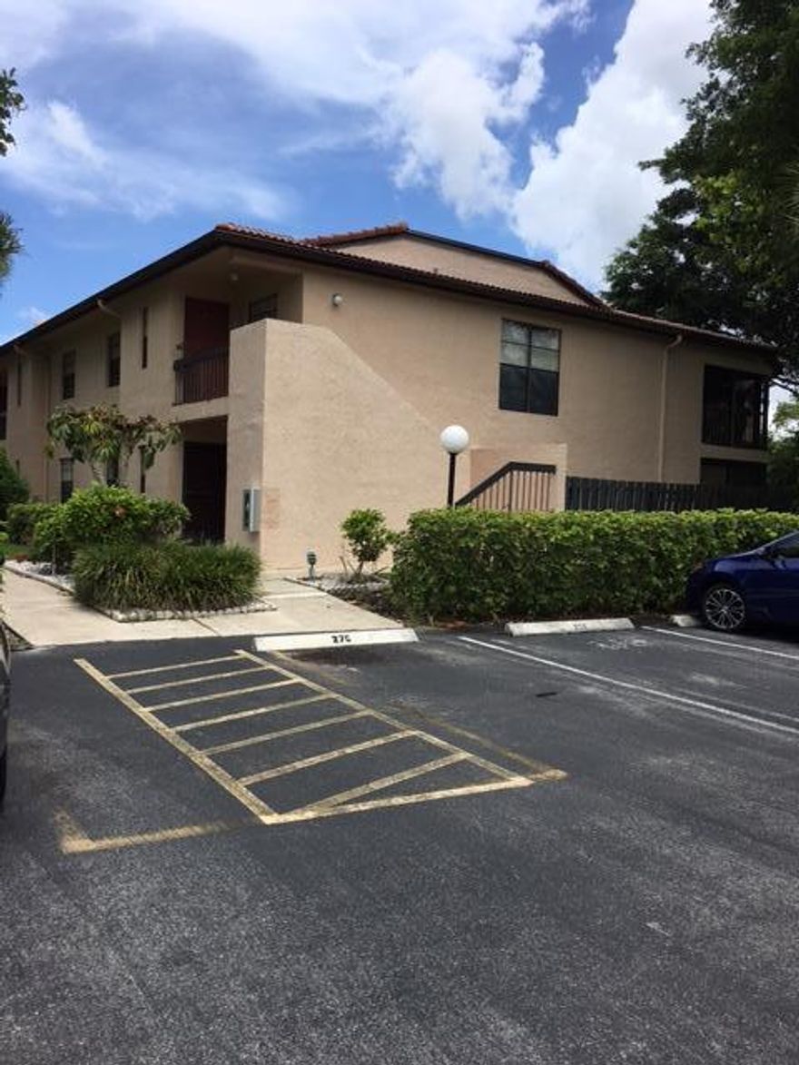 Corner and end unit. Gorgeous new Kitchen.
Updated Living Room,Dining Room and Patio which is glass-enclosed.
2 bedrooms with 2 baths.              New washer/dryer. The front entry
has a deck which looks
out on a lake.
This unit is in great condition and will be a pleasure to live in. Easy to 
show