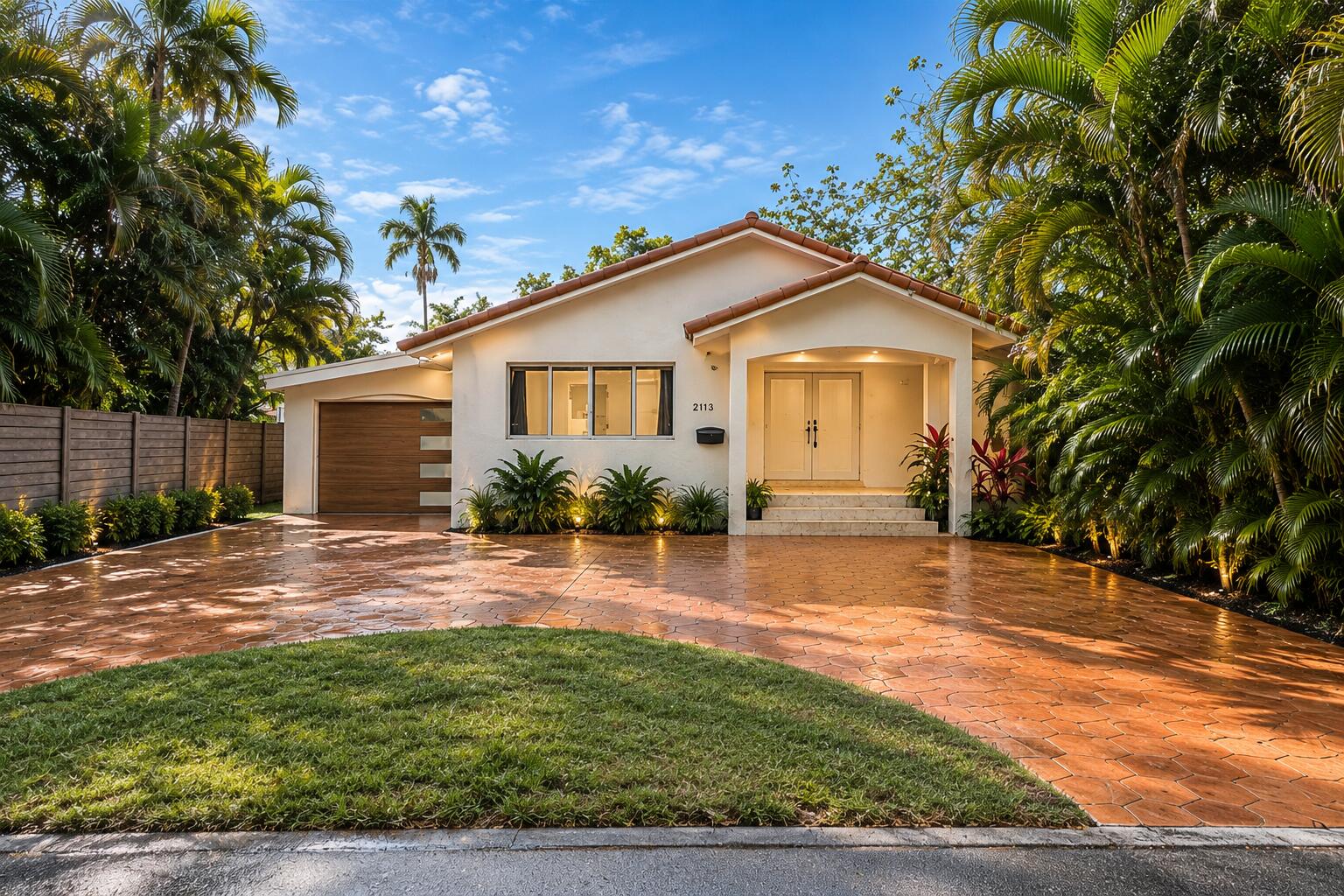 2812 SW 38TH Court